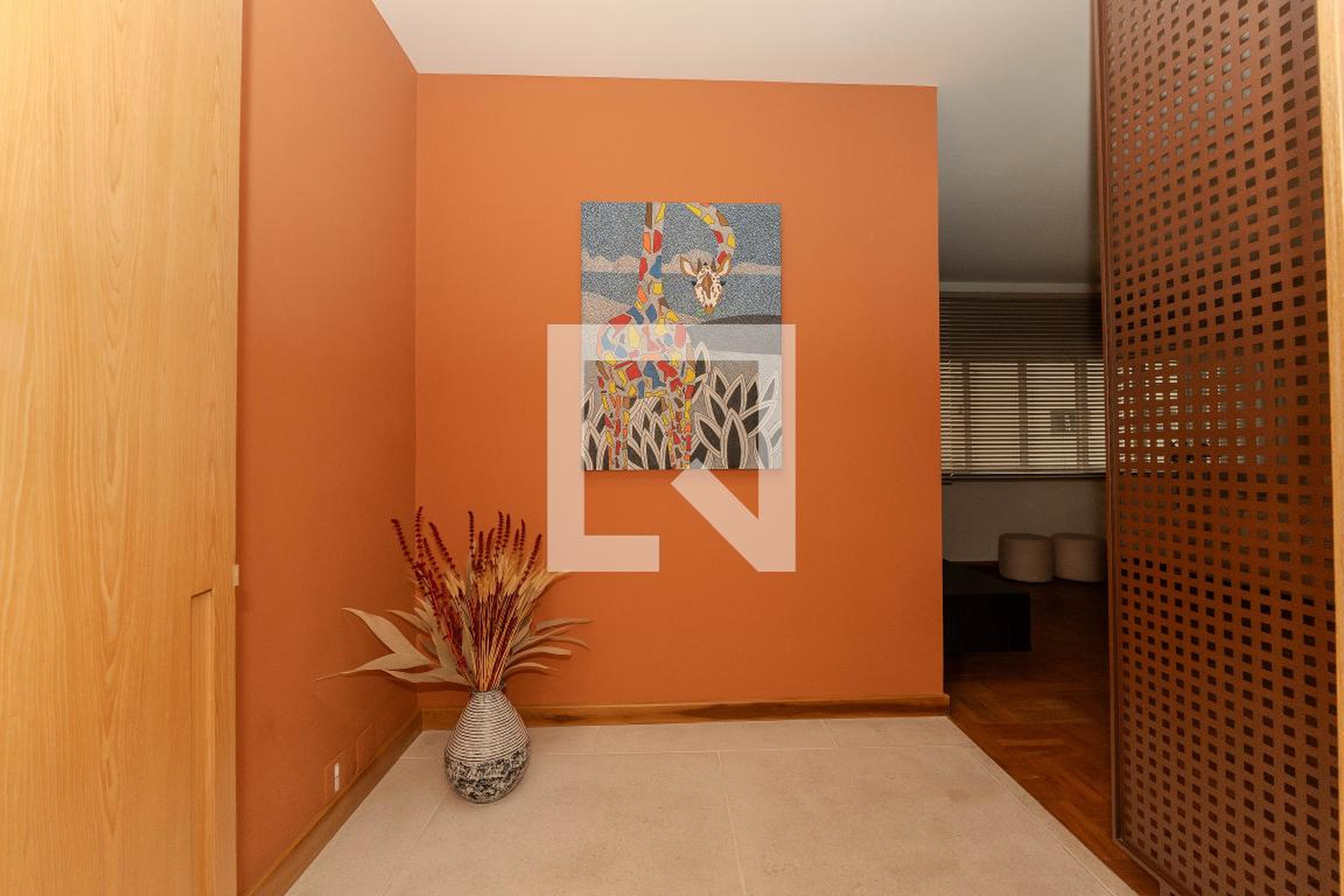 Hall - Tereza Angela