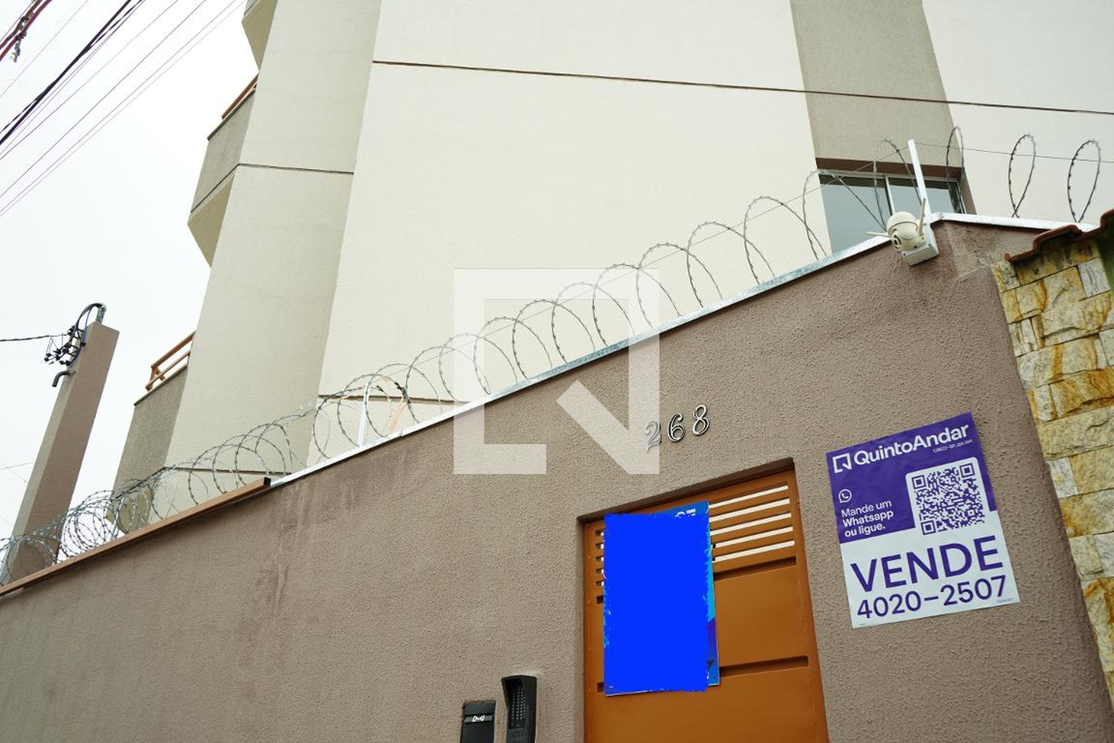 Fachada Condomínio em Rua Coronel Donato, 28