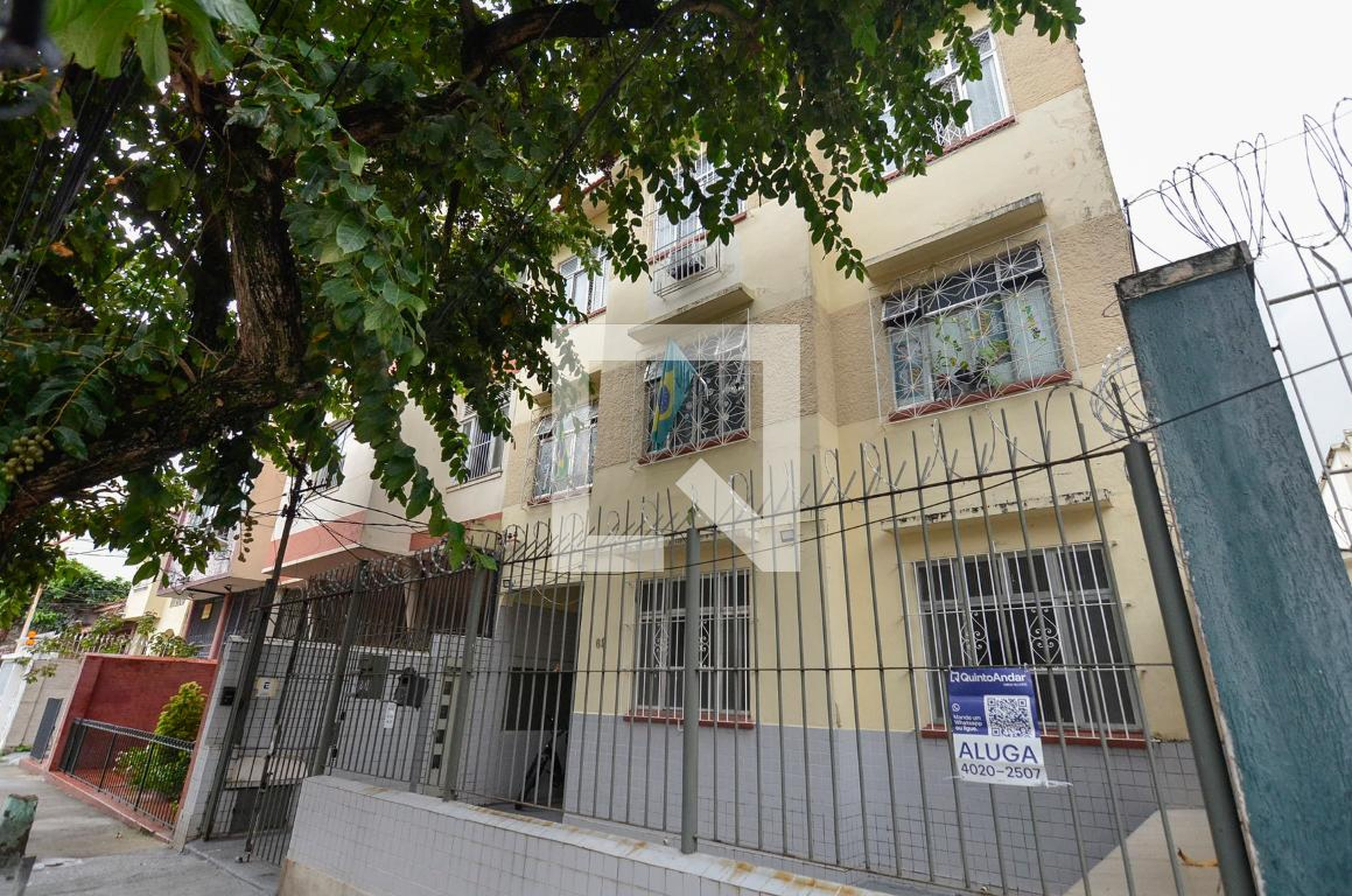 Fachada Condomínio em Rua Barão de Sertório, 69