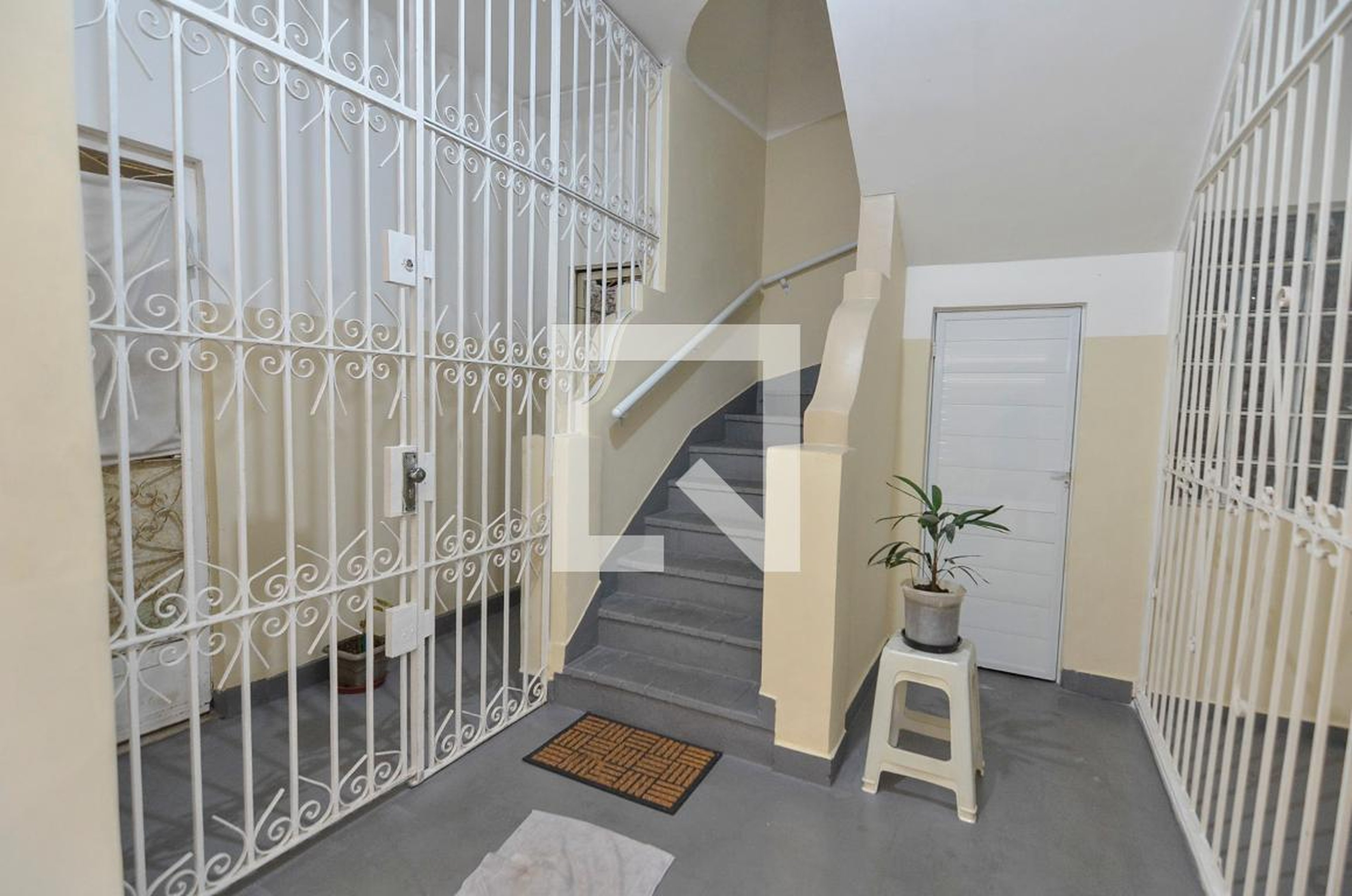 Hall - null