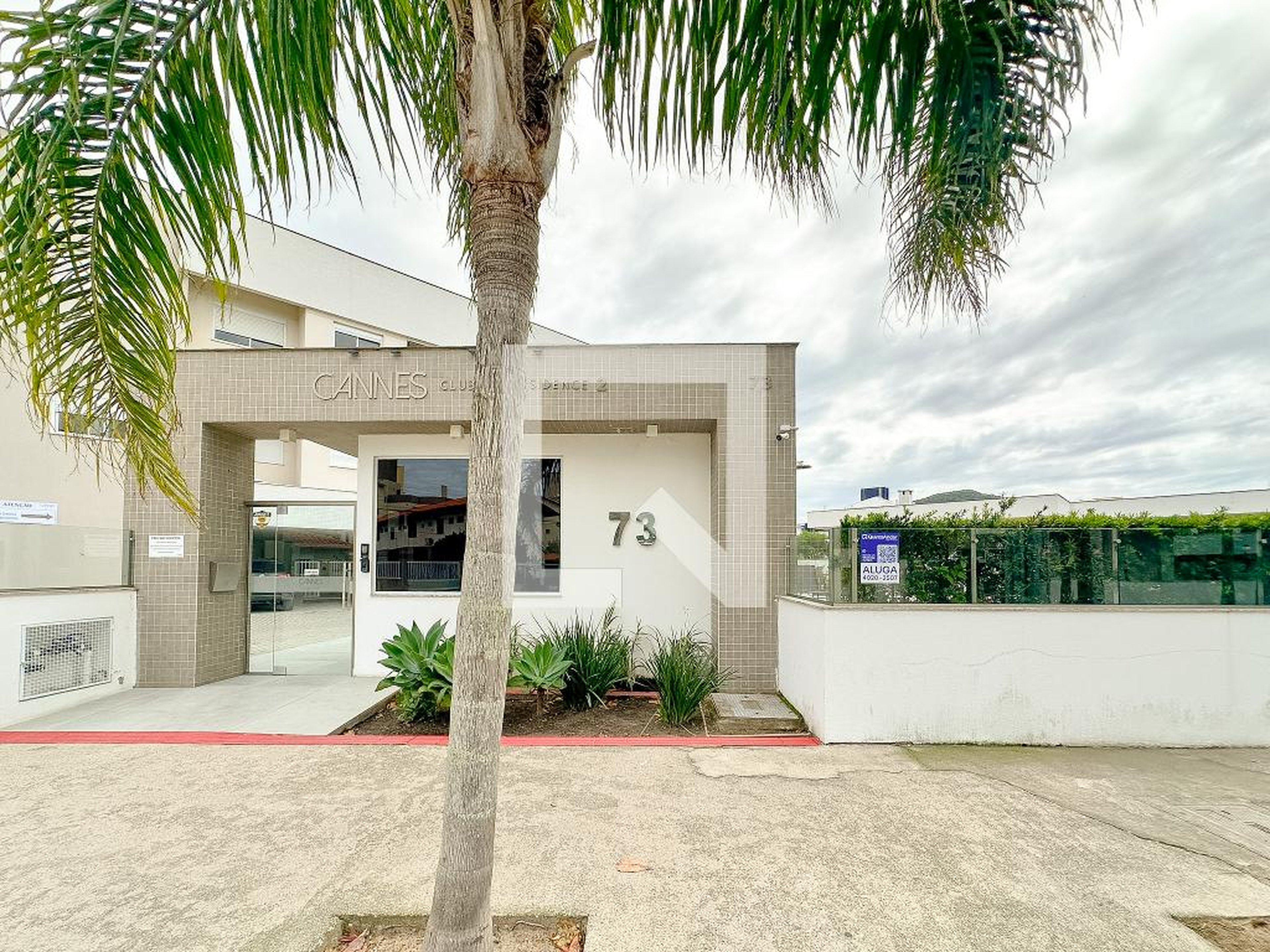 Fachada Condomínio Cannes Club Residence