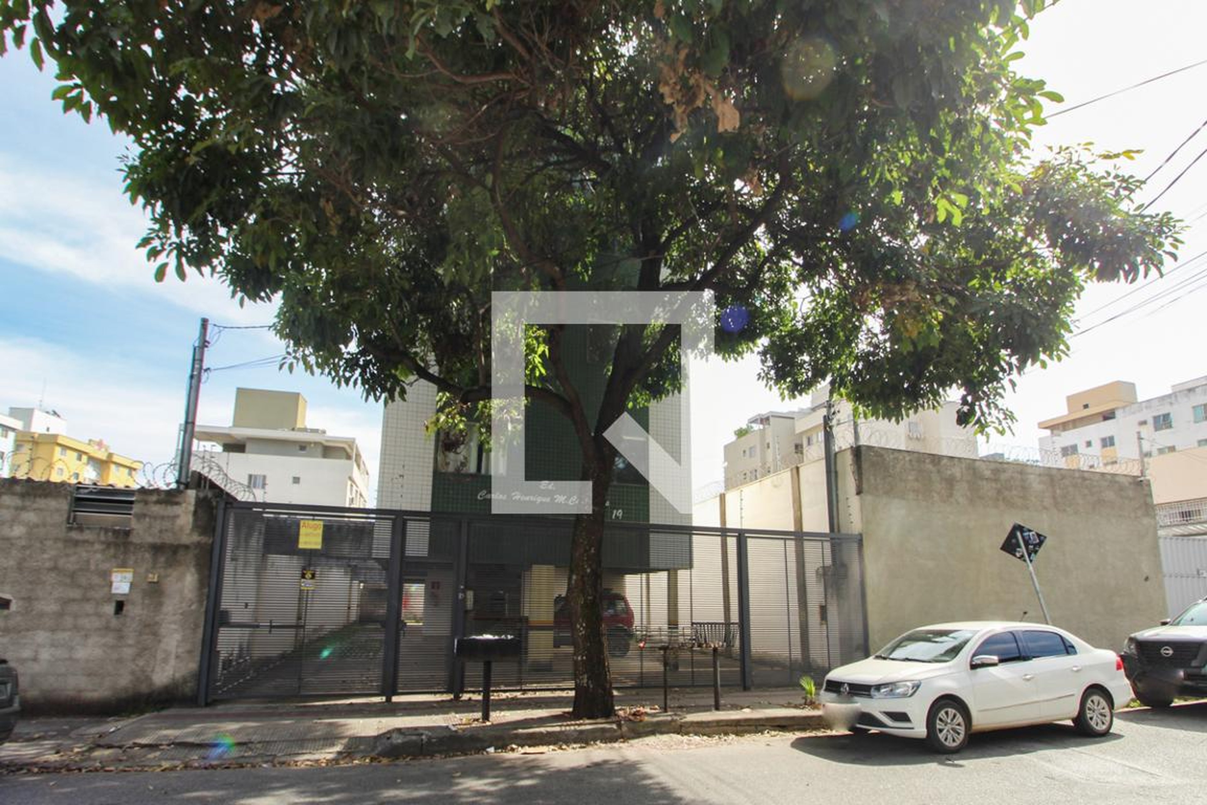 Fachada Condomínio em Rua Judith Binatti, 19