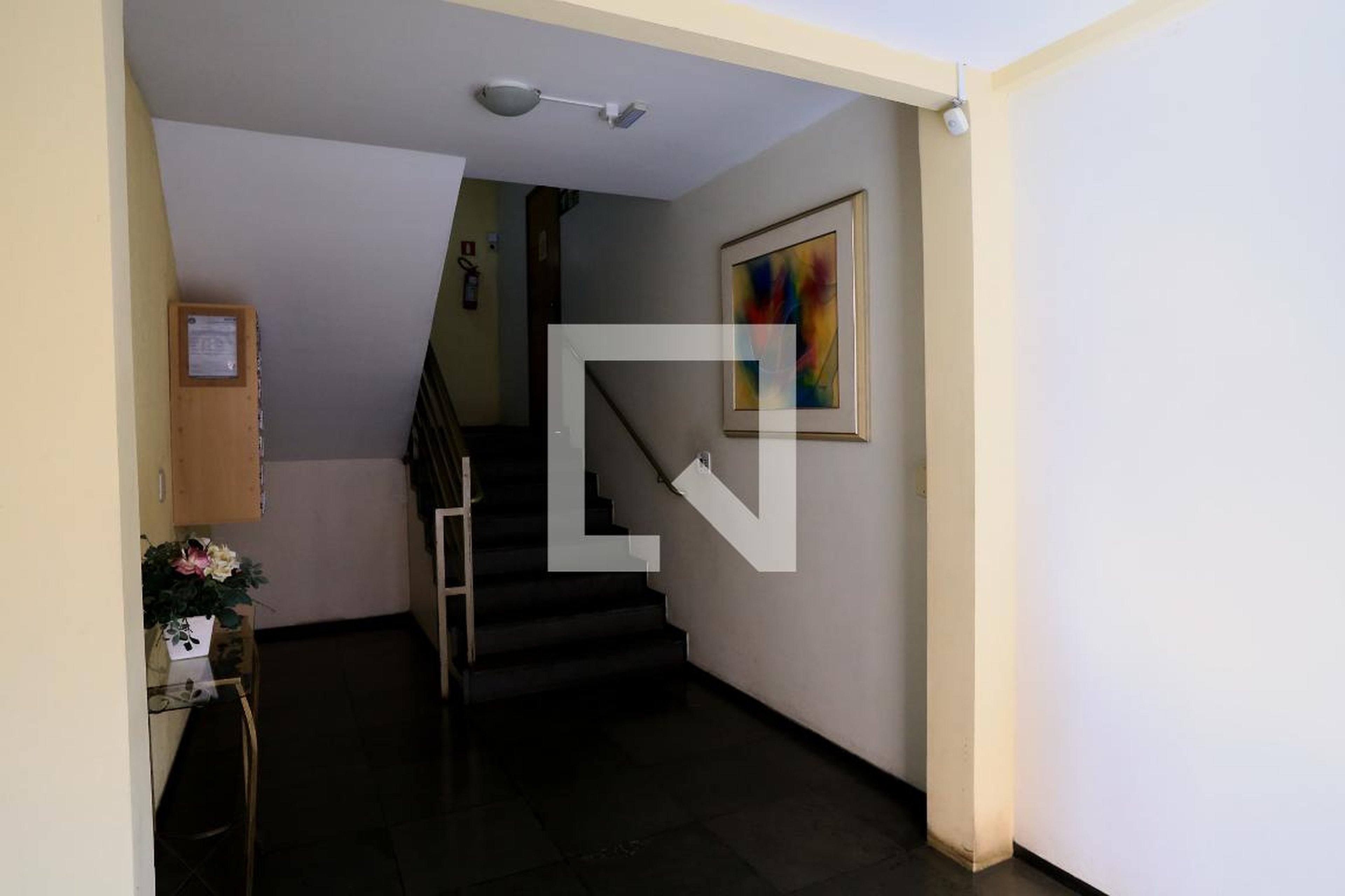 Hall - null