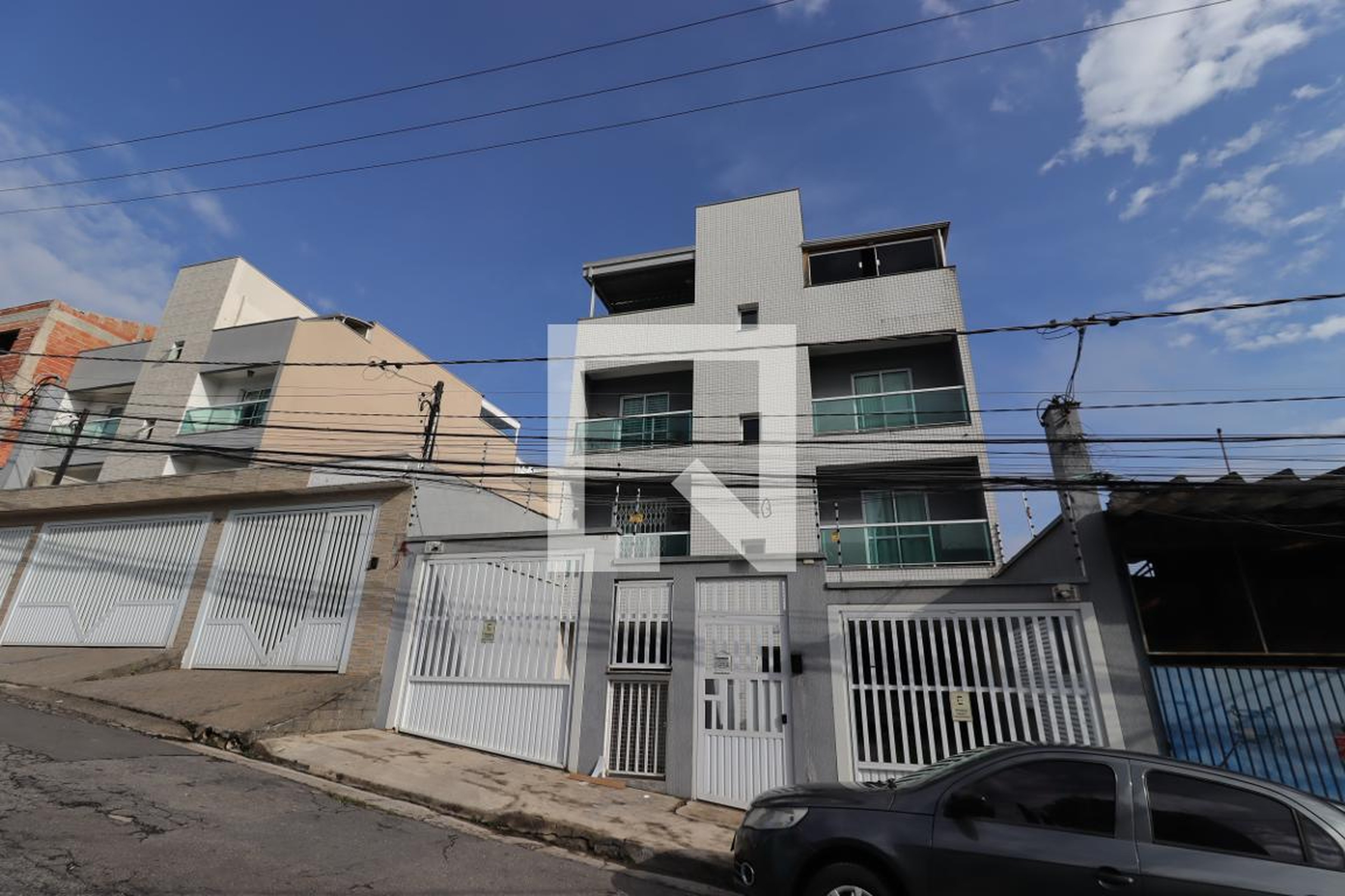 Fachada Condomínio em Rua Antônio Lôbo, 83