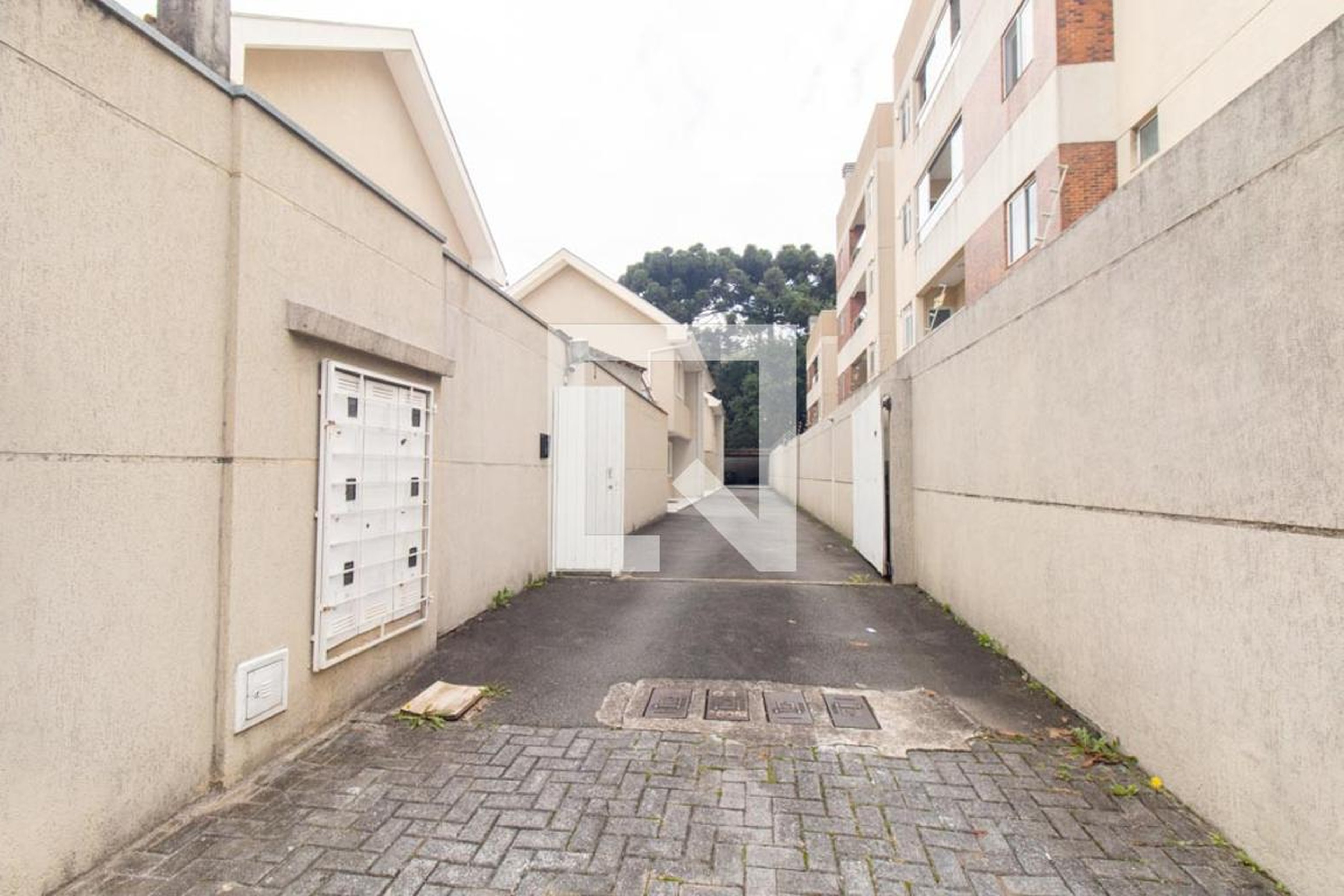 Fachada do Condominio Condomínio em Rua Erton Coelho Queiroz, 142