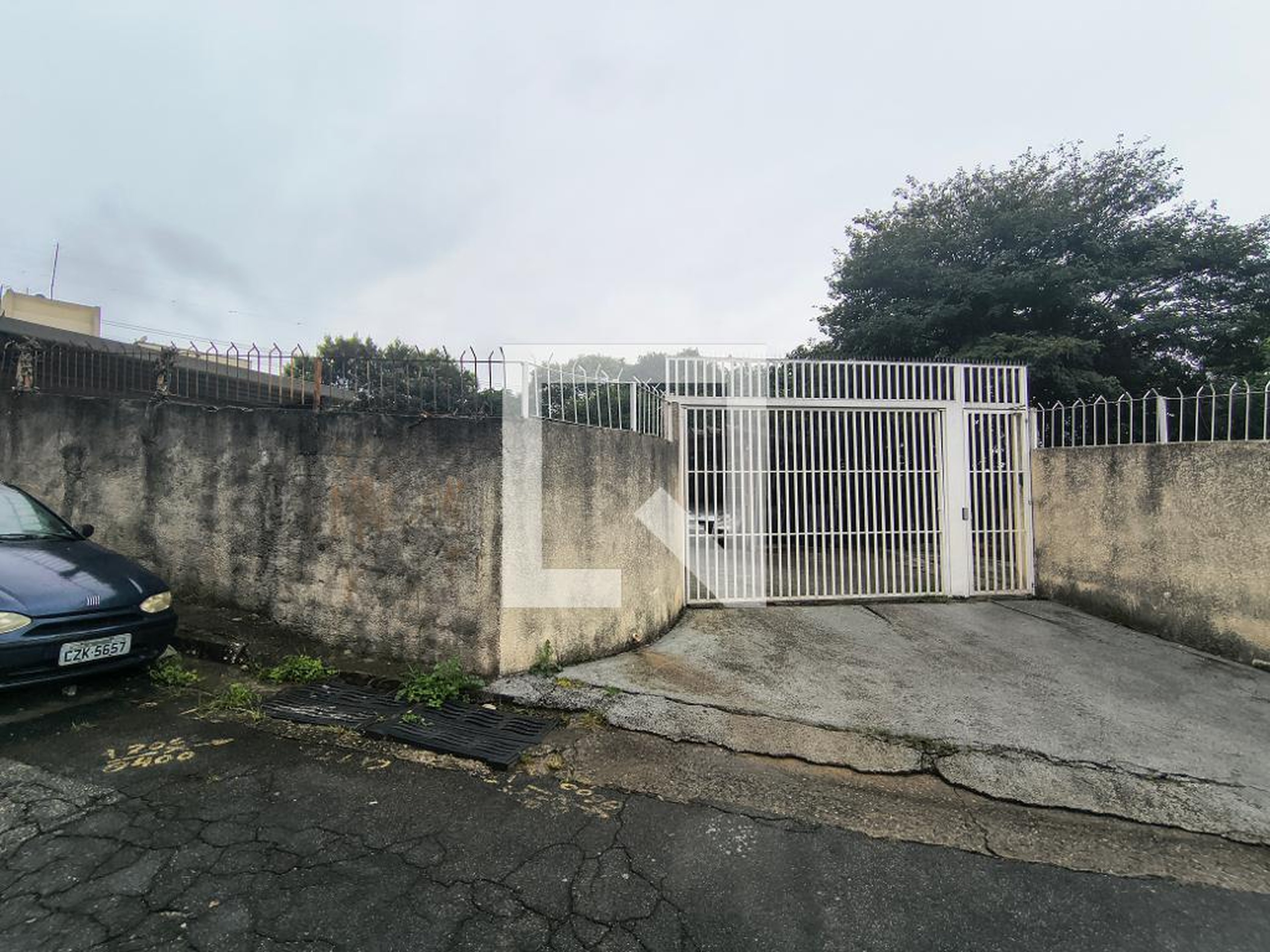 Fachada Condomínio em Rua Paulo Pereira Marques, 14