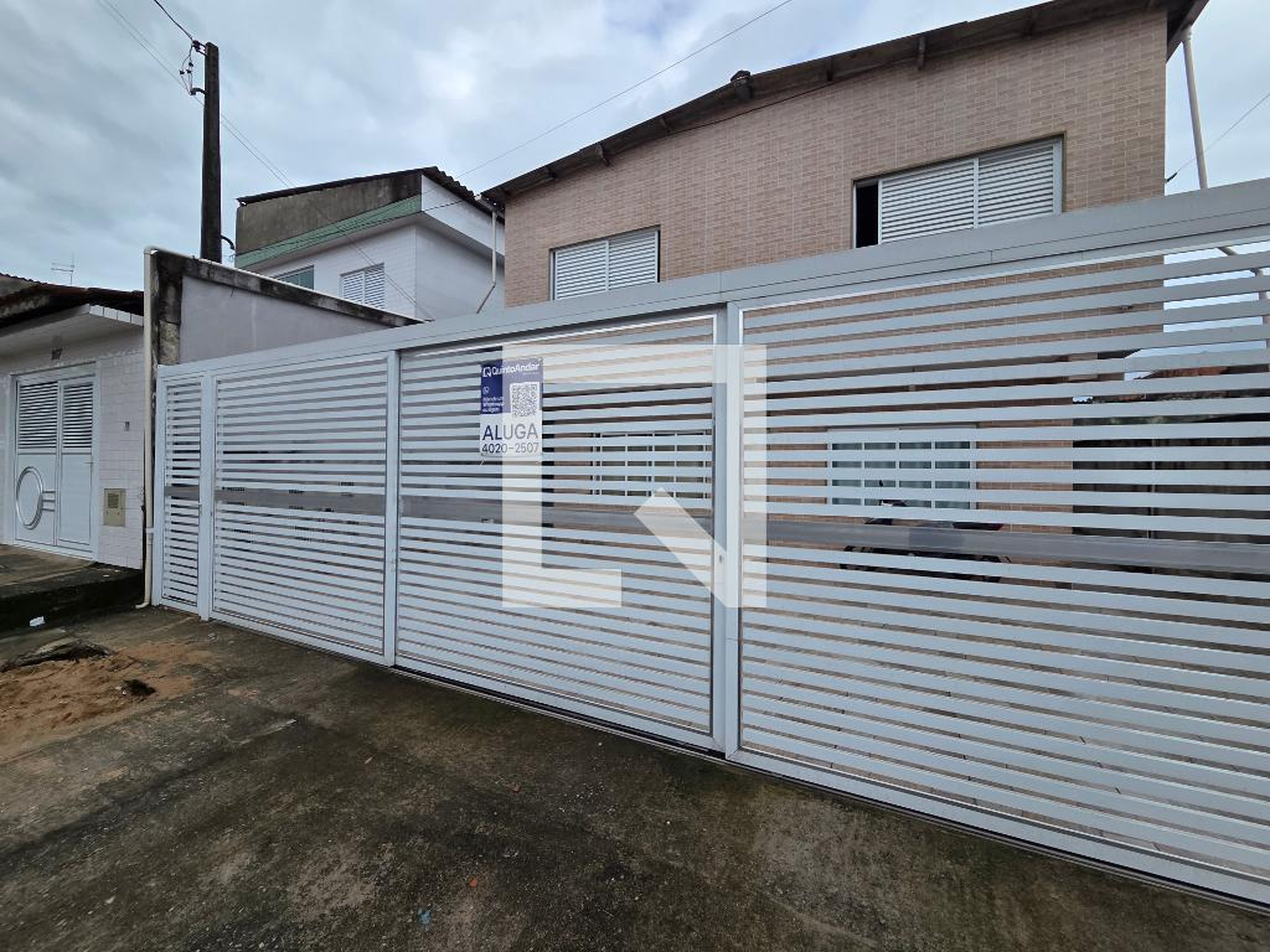 Fachada Condomínio em Rua Aurino Pereira Barbosa, 935
