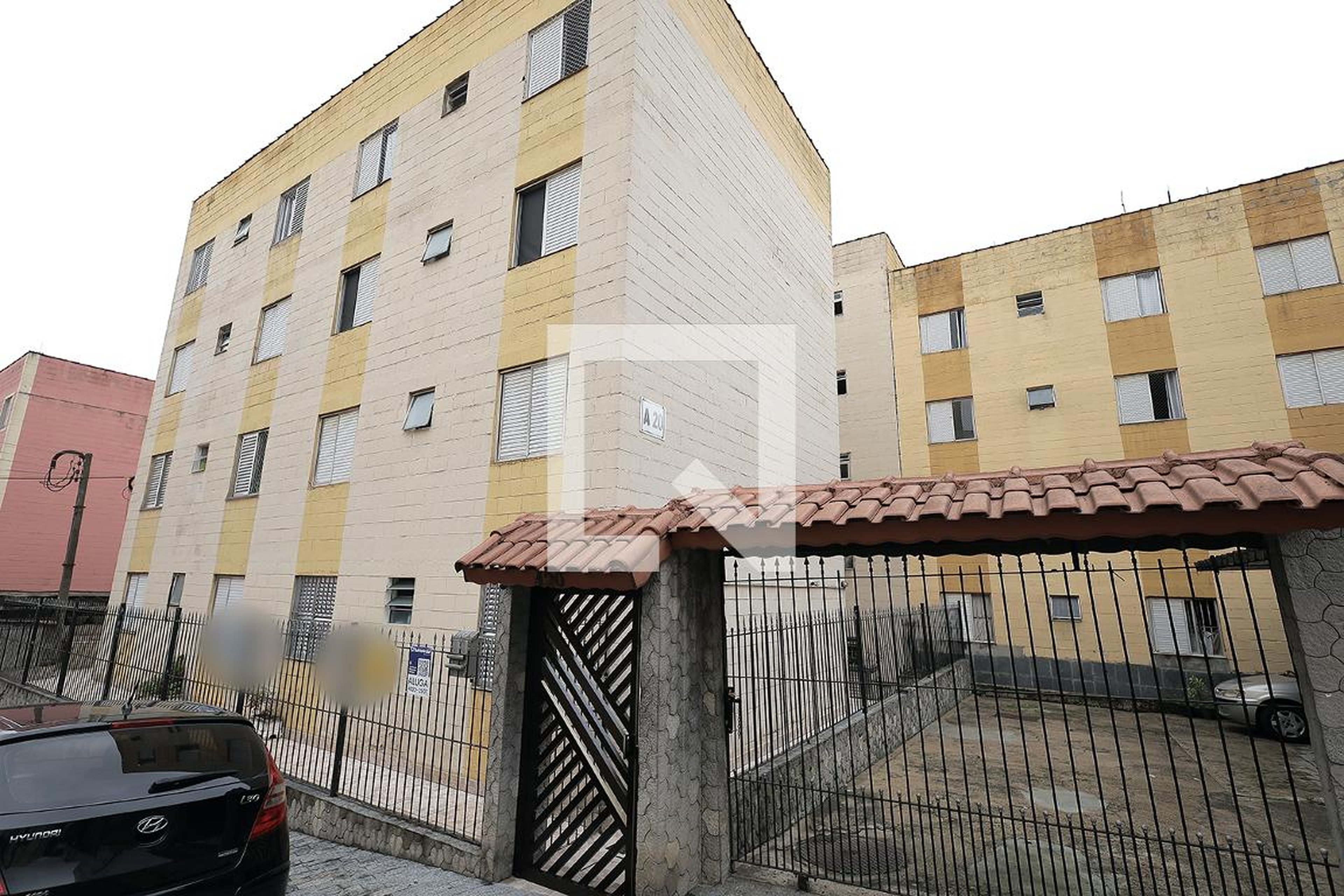 Fachada Condomínio em Rua Jaime Costa, 20