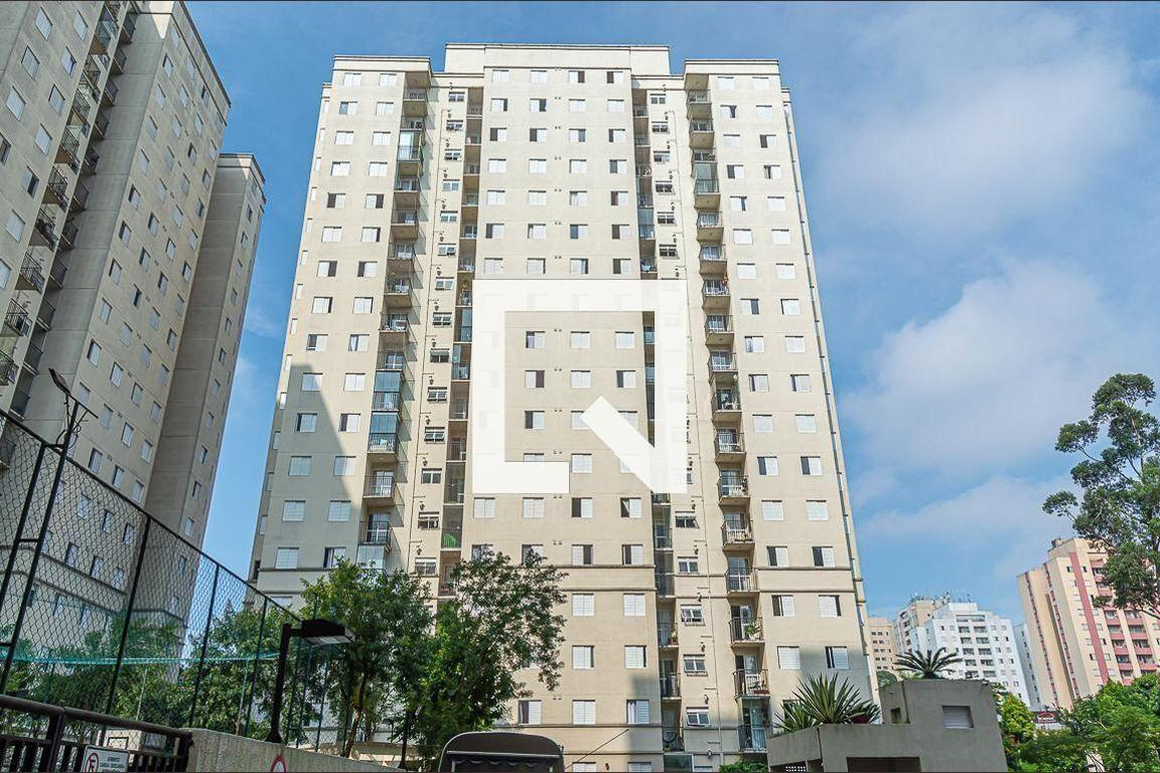Fachada Condomínio em Avenida Dom Jaime de Barros Câmara, 570