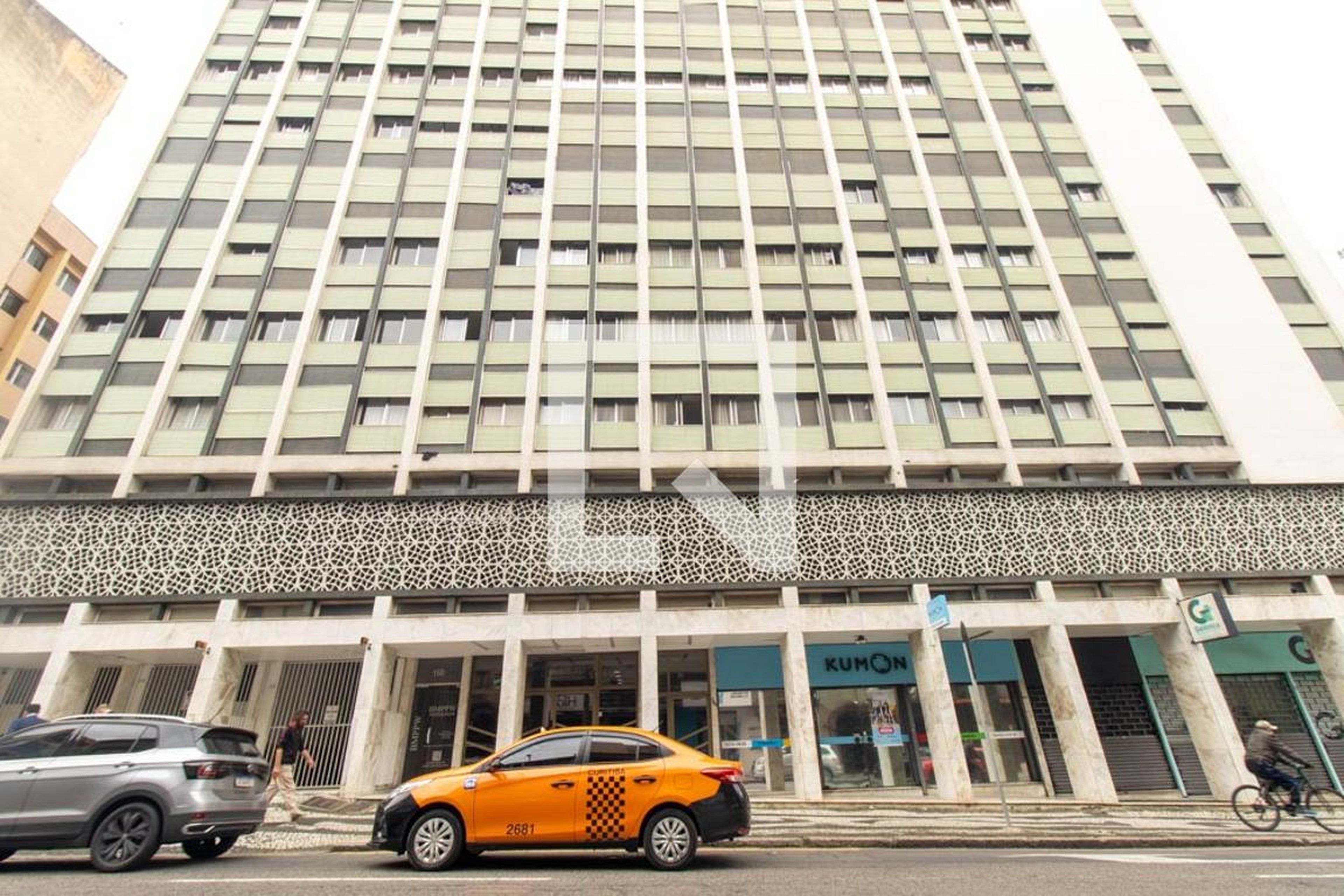 Fachada Condomínio em Alameda Cabral, 144