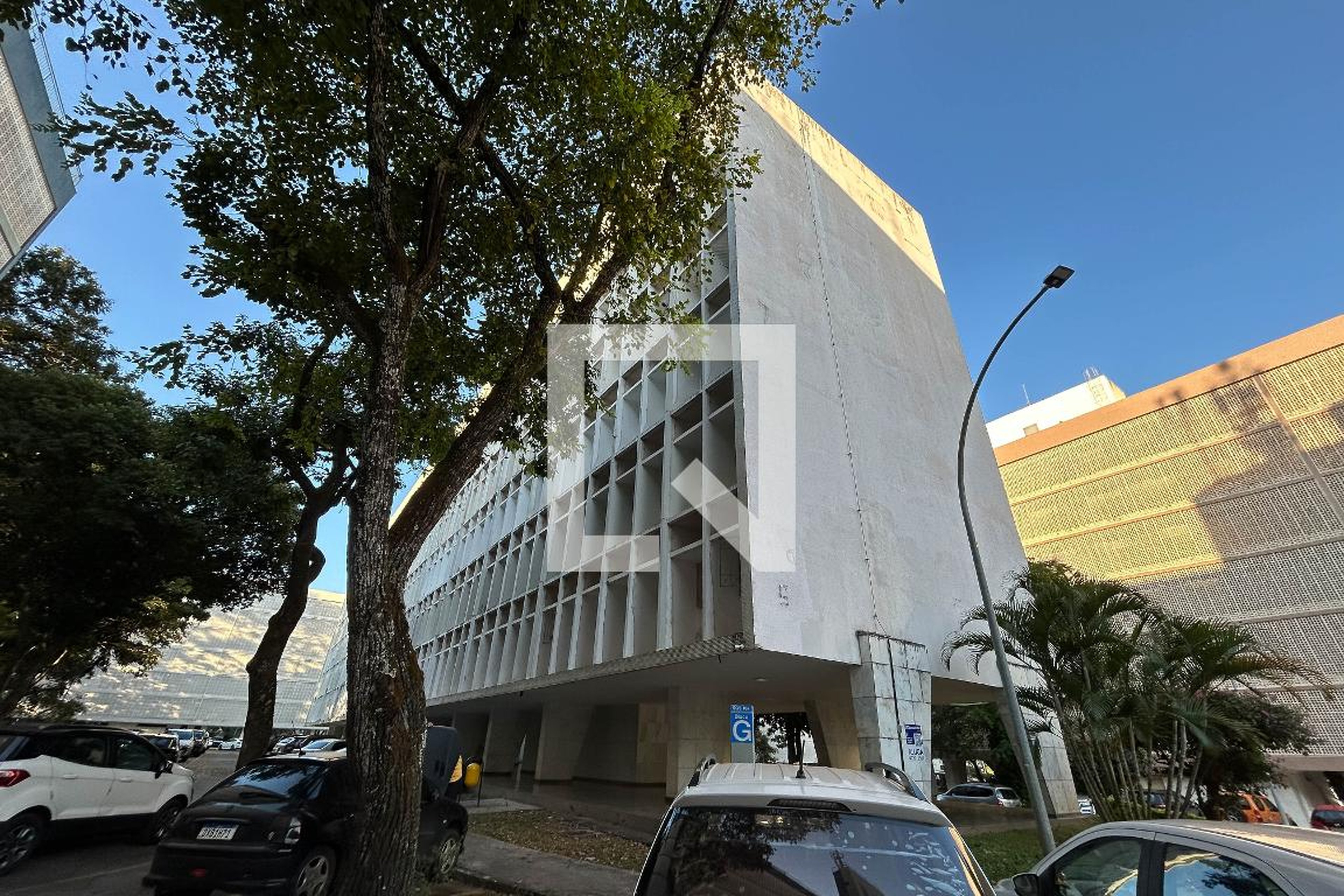 Fachada Condomínio em Setor Sqs, 107