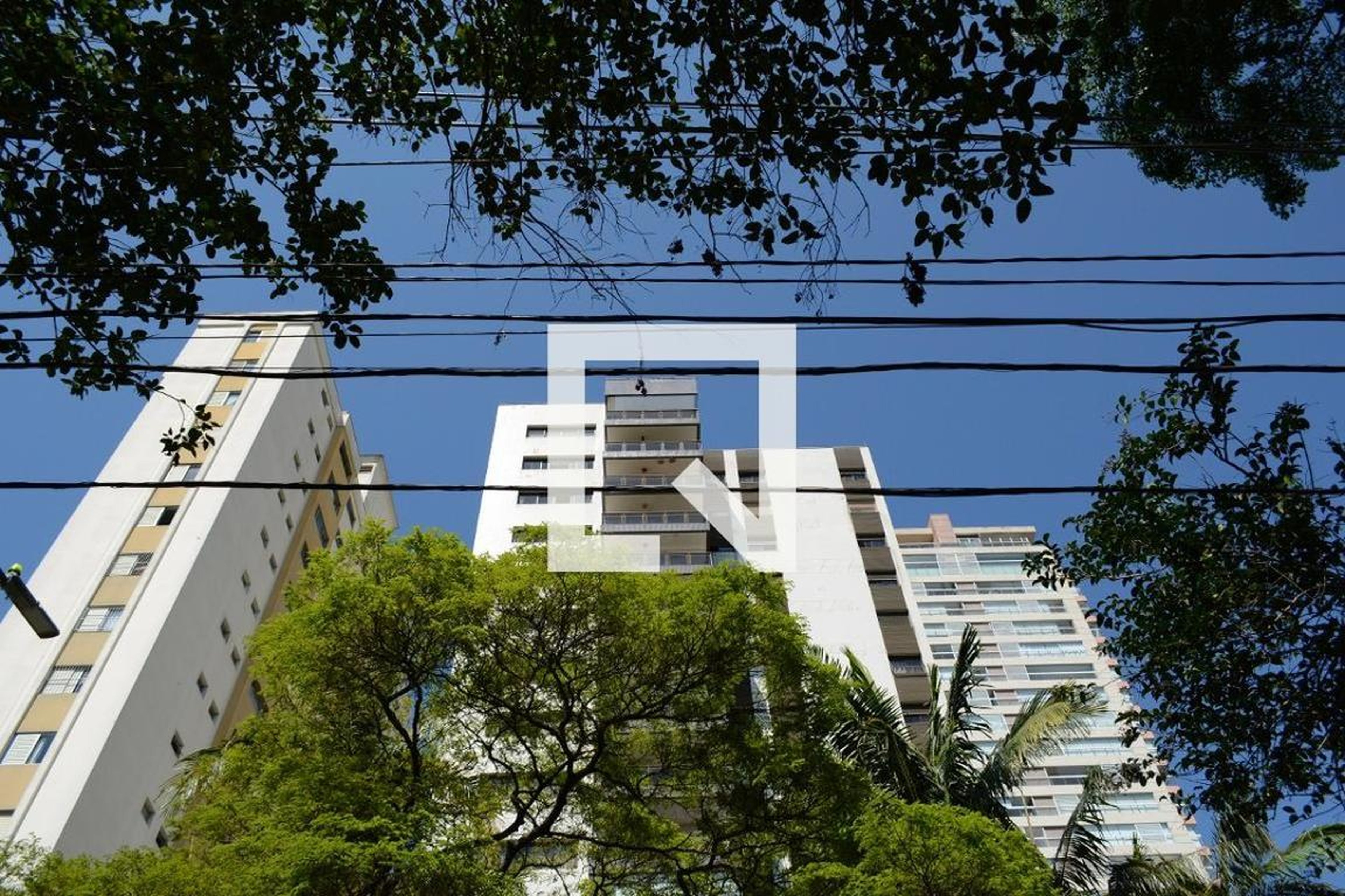 Fachada Condomínio Uirapuru