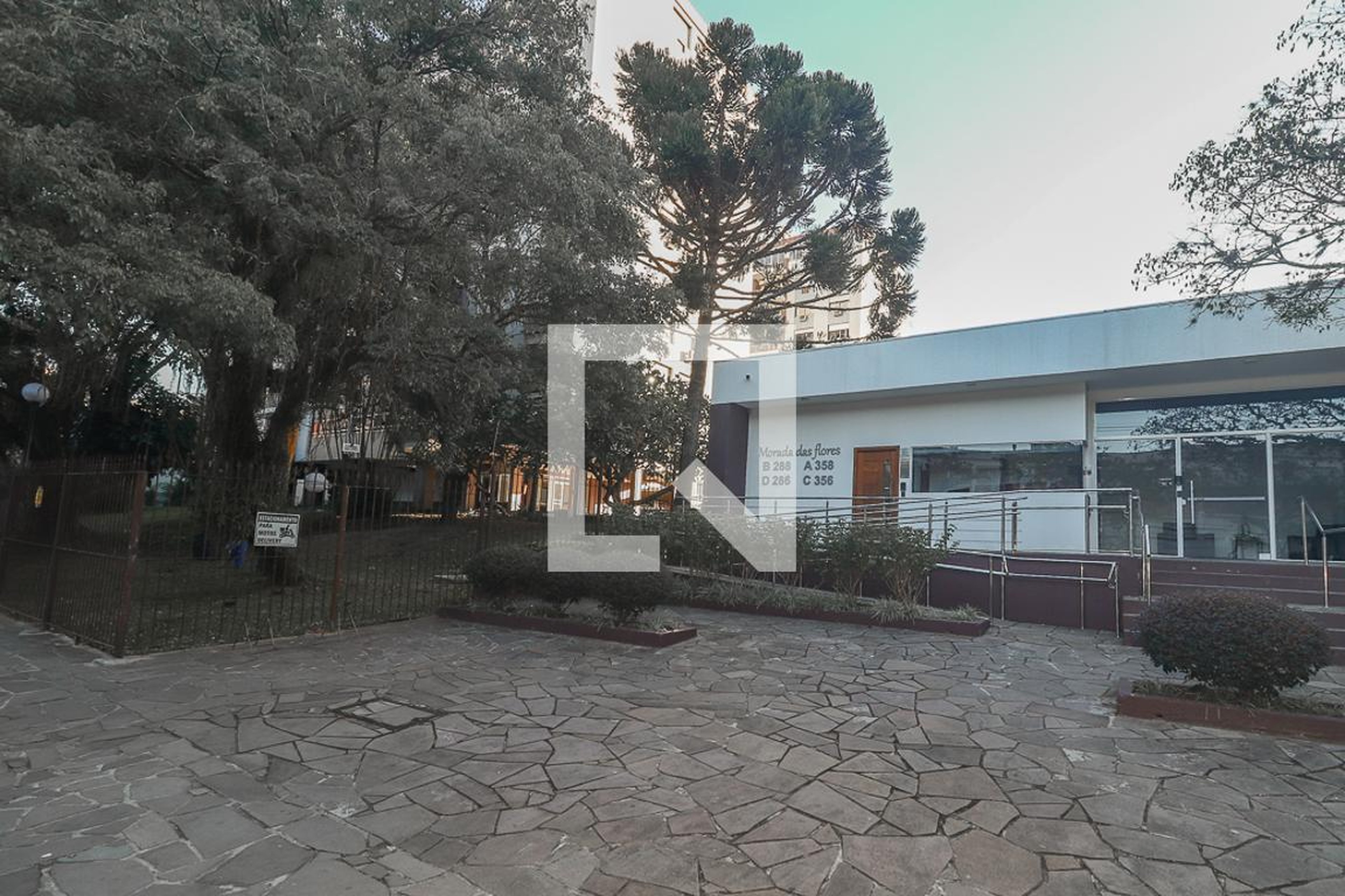 Fachada Condomínio em Avenida Panamericana, 286
