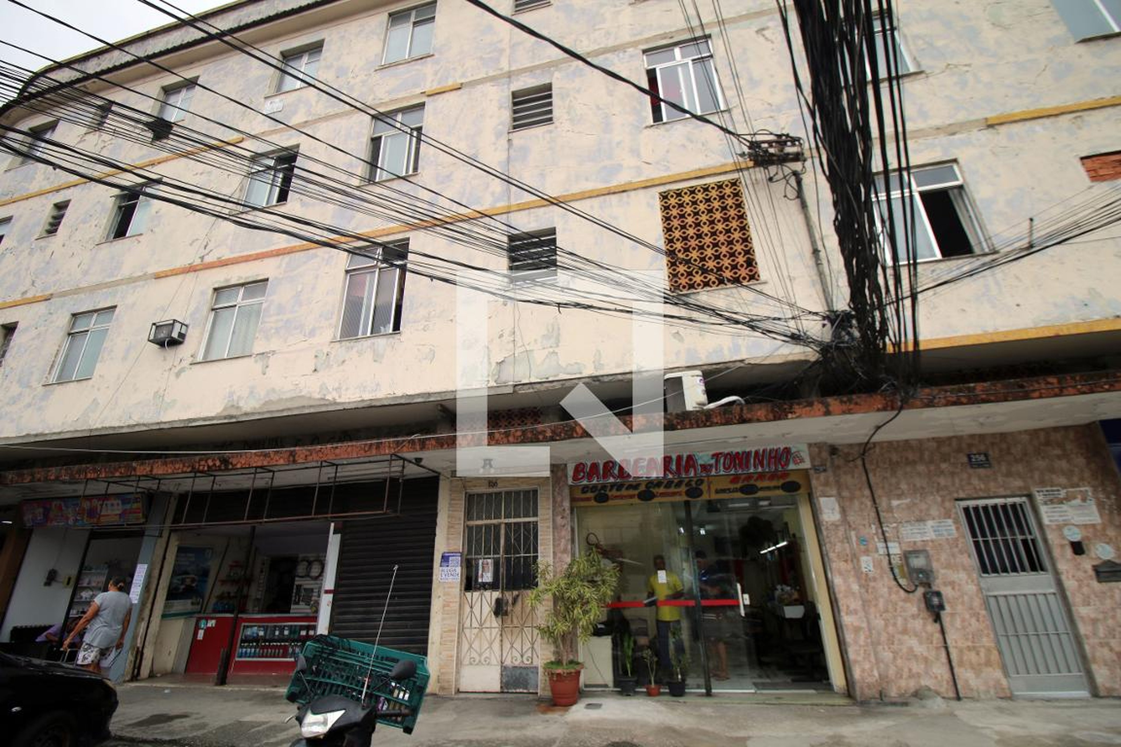 Fachada do Prédio Condomínio em Rua Correa Dias, 256