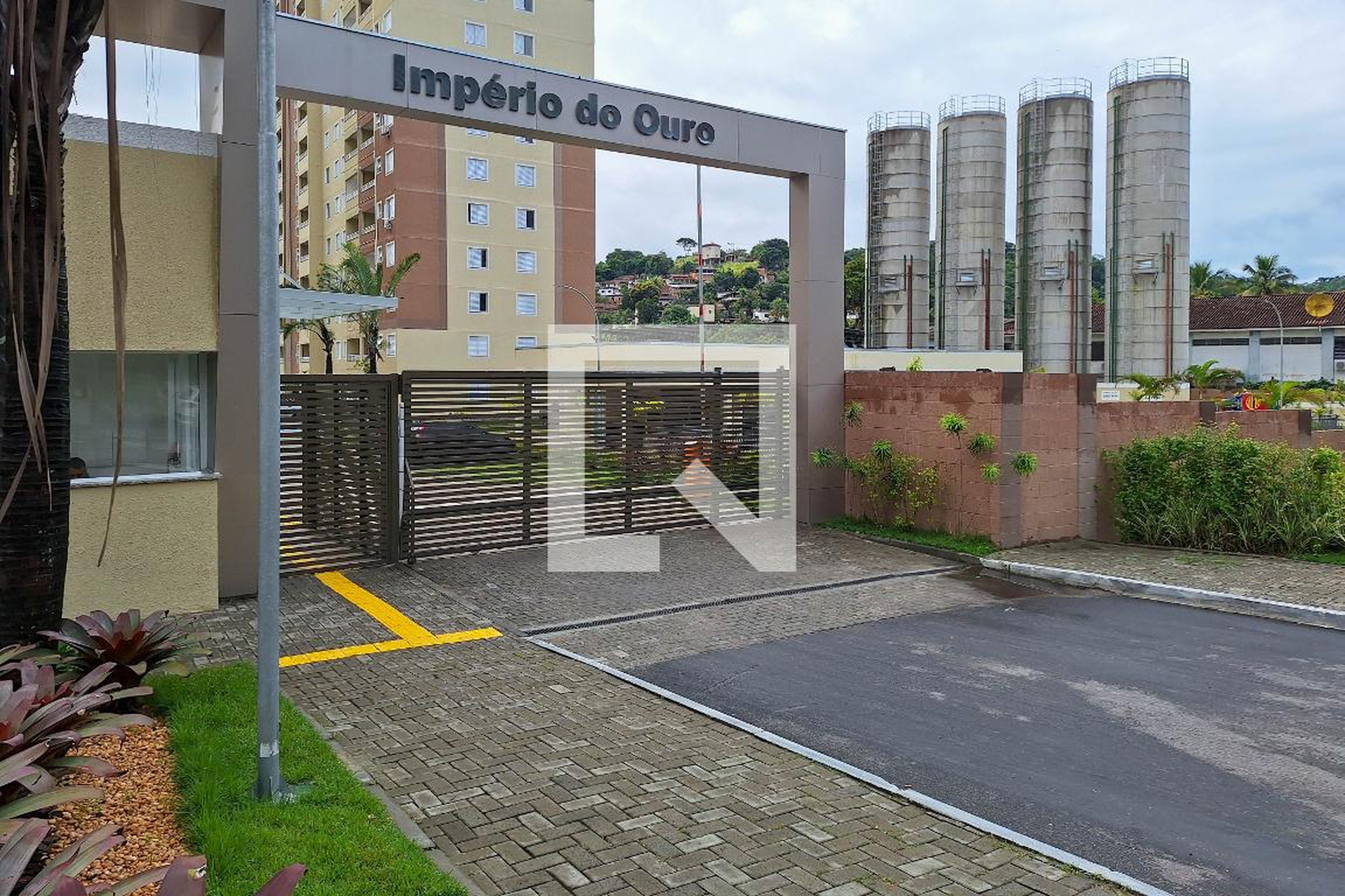 Fachada Condomínio em Avenida Abdias José dos Santos, 0