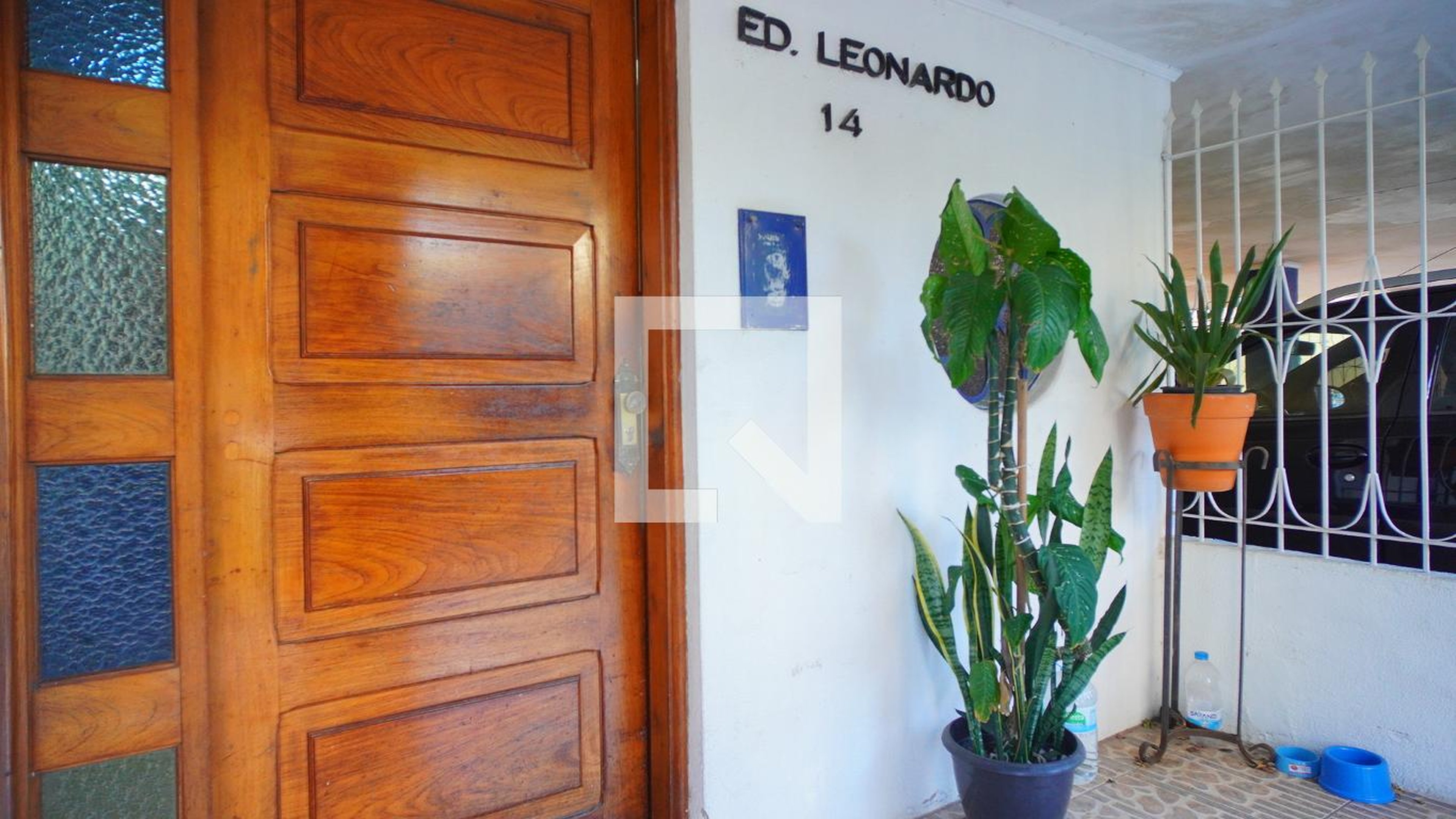 Hall de entrada Condomínio em Rua Sorocaba, 14