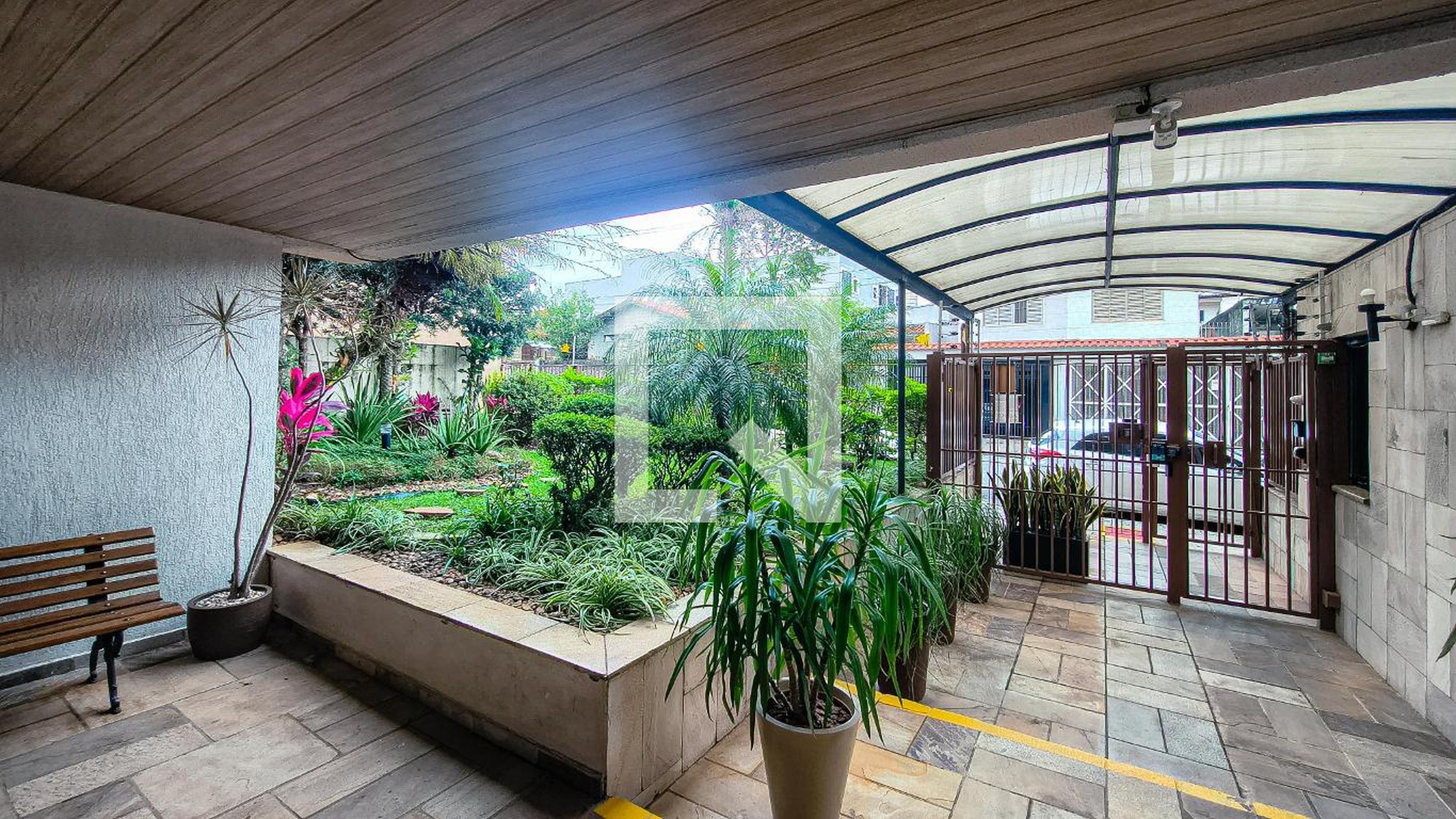 Entrada - Edifício dos limantos