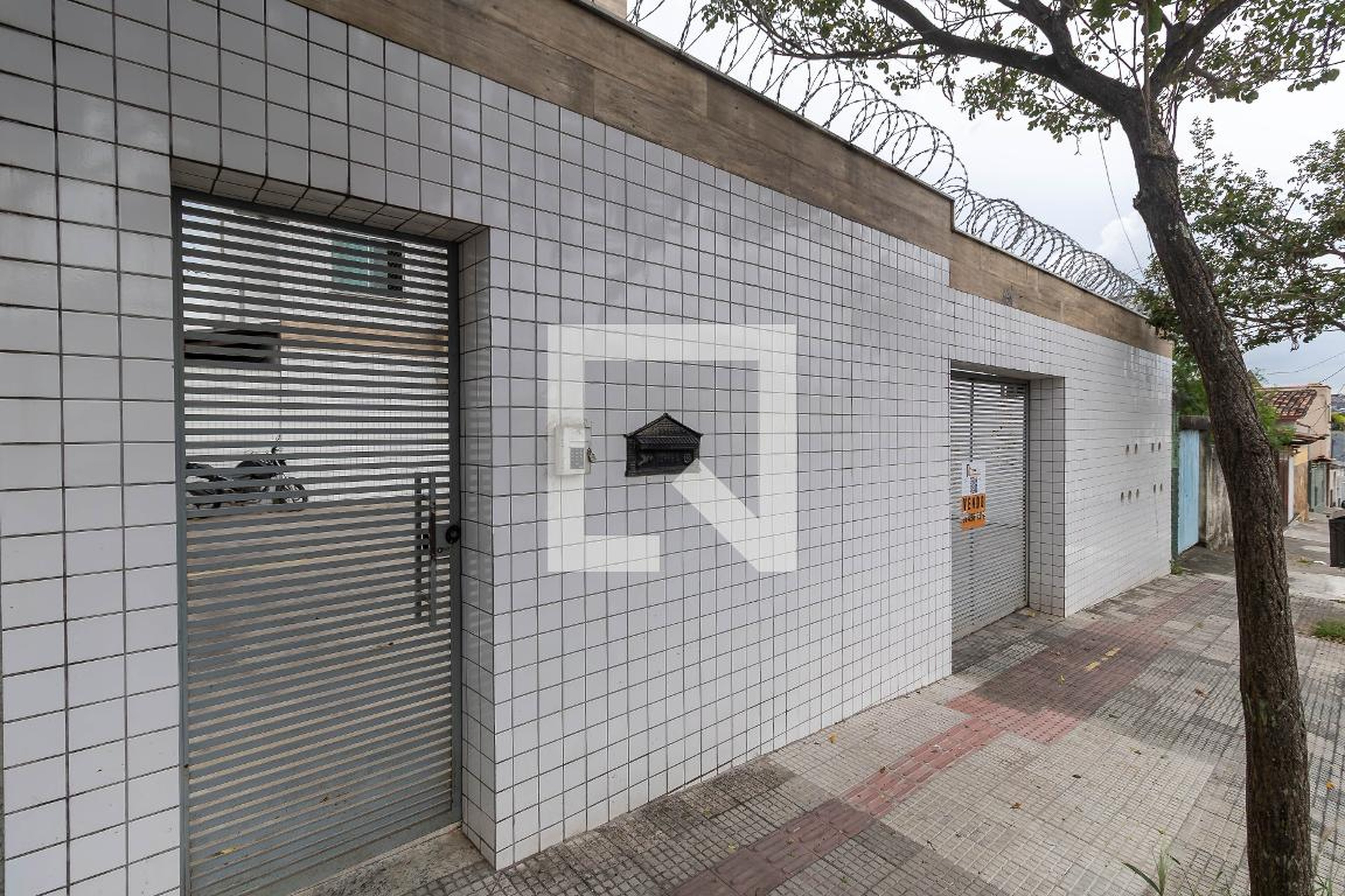 Fachada Condomínio em Rua Pedra Coral, 151