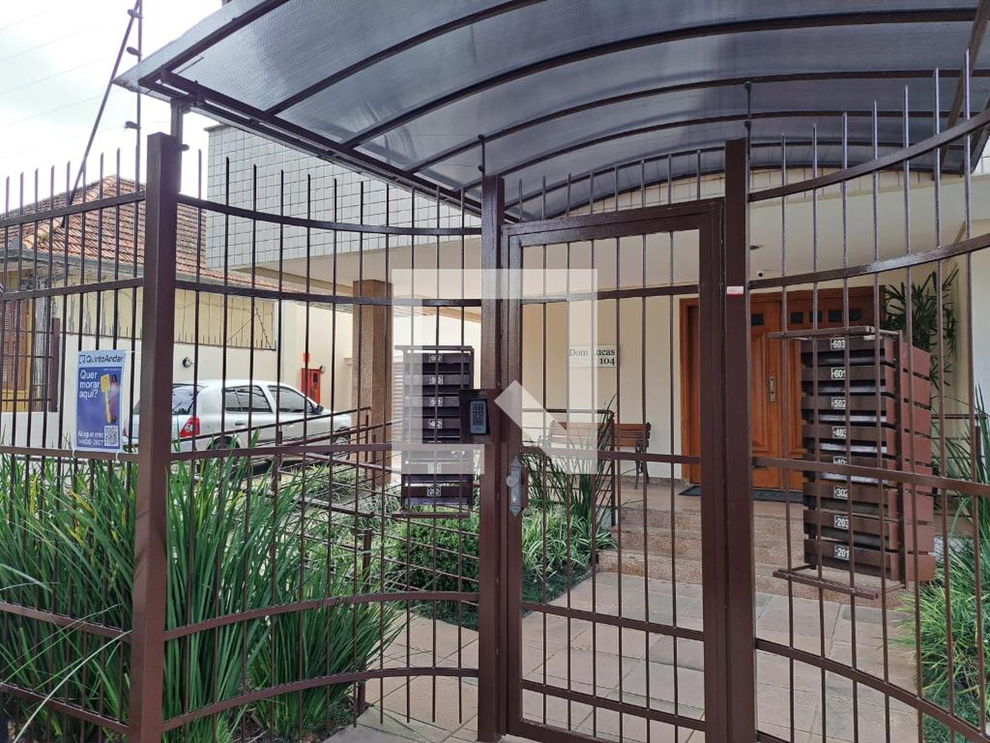 Fachada Condomínio em Avenida Antunes Ribas, 104