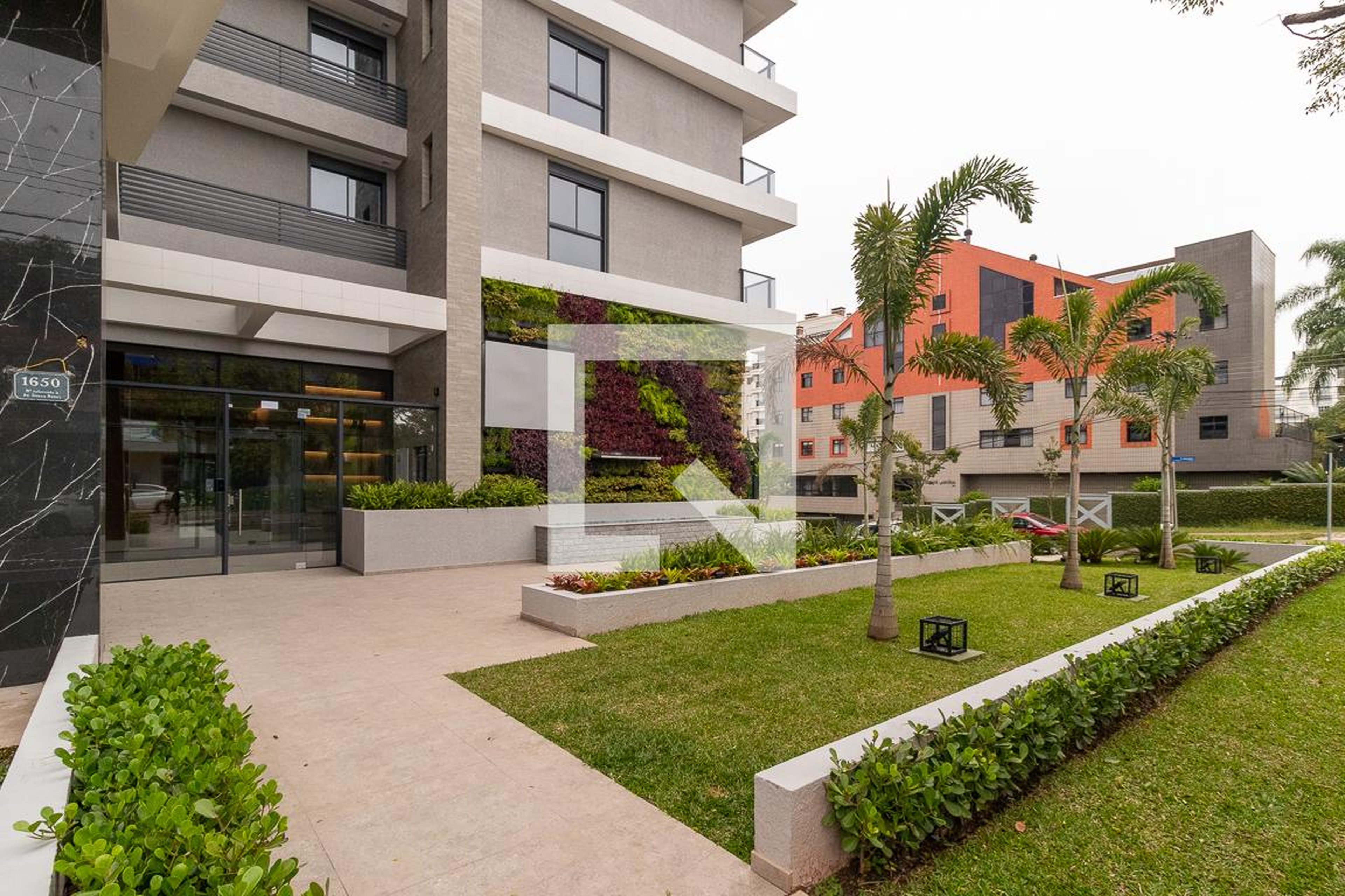 Fachada Condomínio em Avenida Senador Souza Naves, 1650