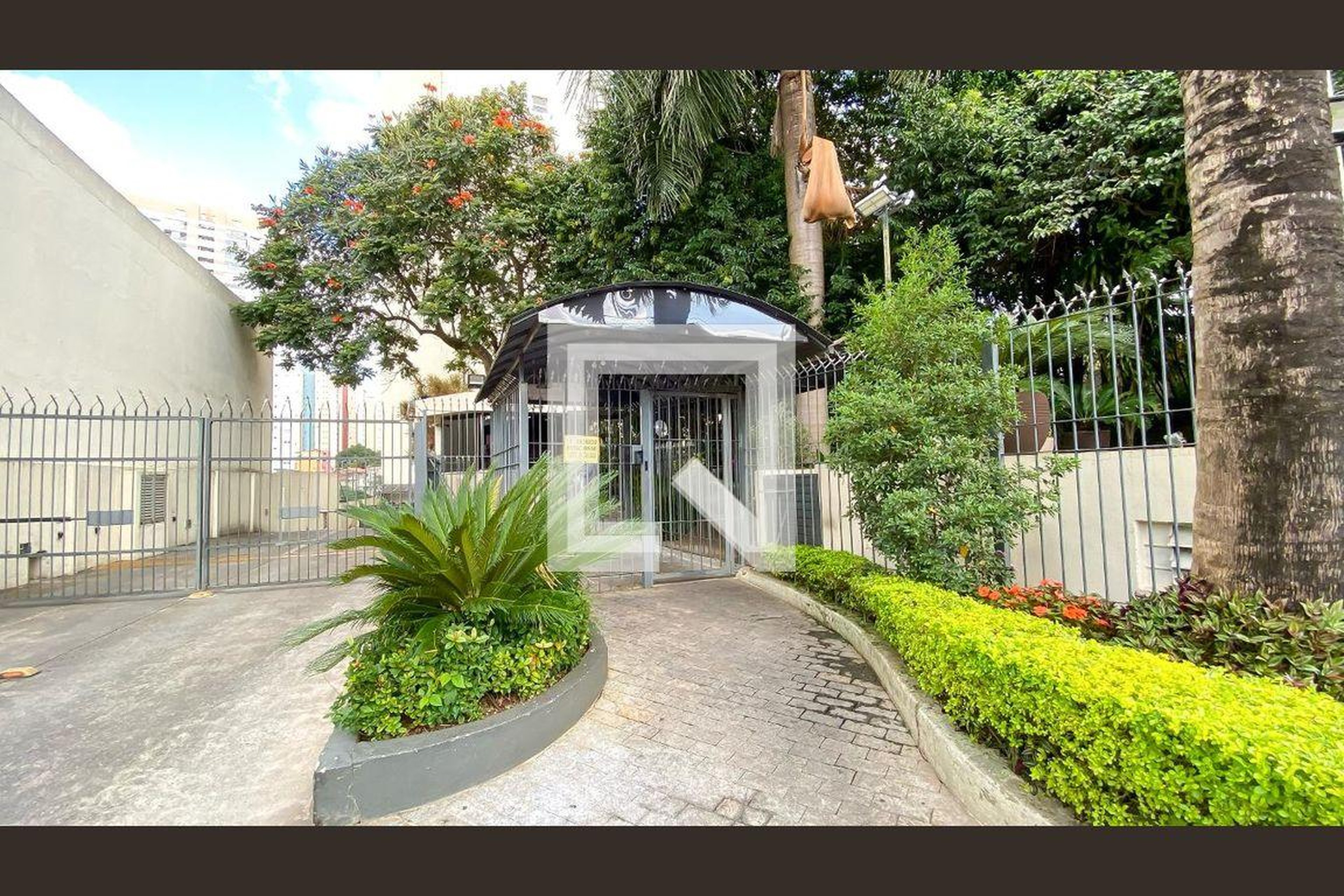 Fachada Edifício Jardim Tropical