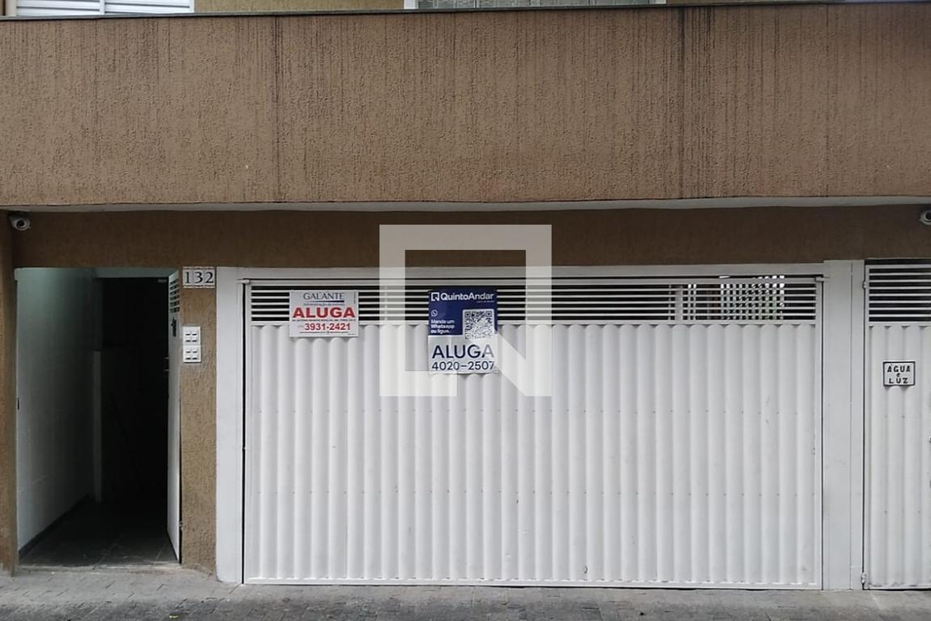 Fachada Condomínio em Rua Luís Caetano Martins, 132