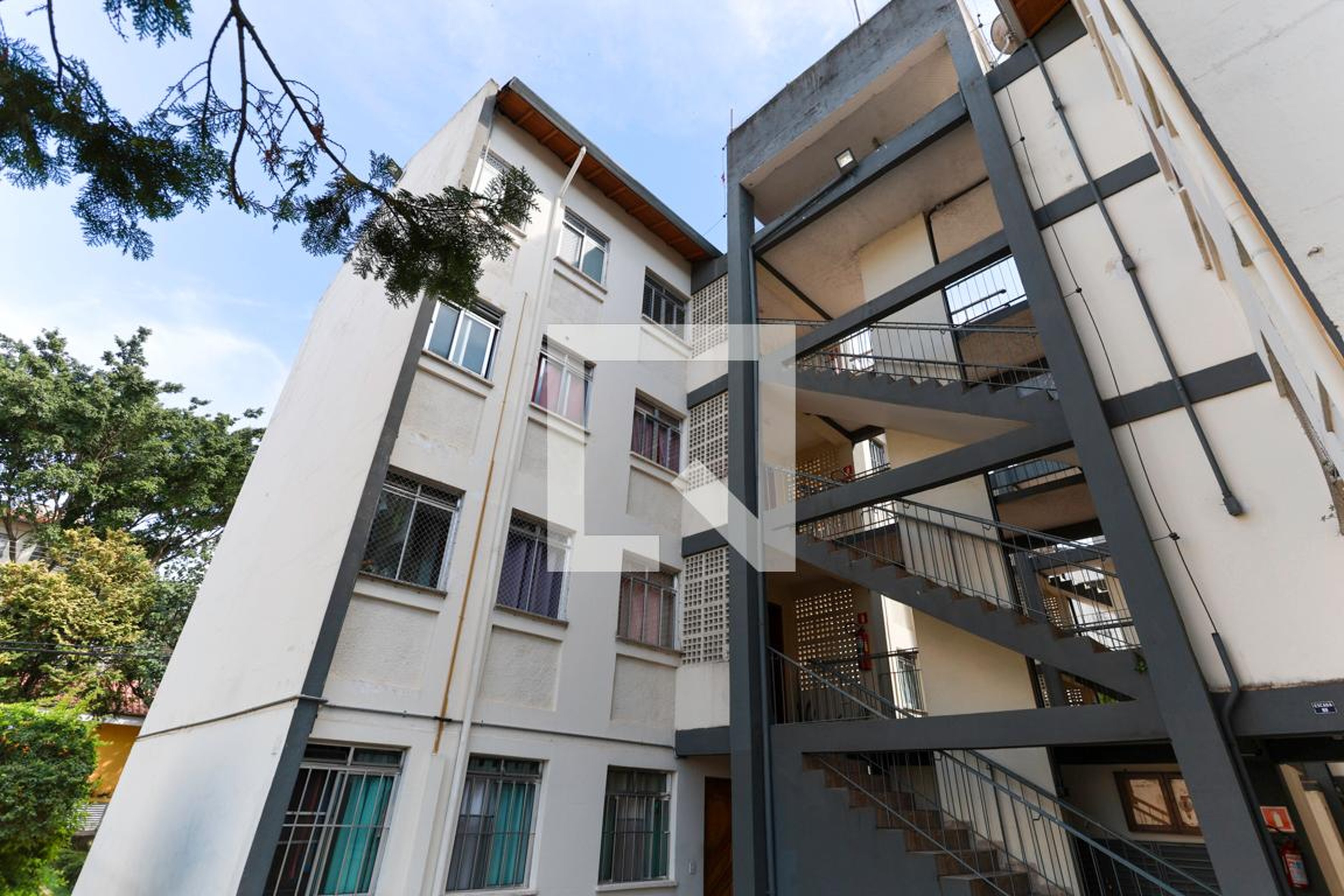 Fachada do prédio Condomínio em Avenida General Penha Brasil, 2651