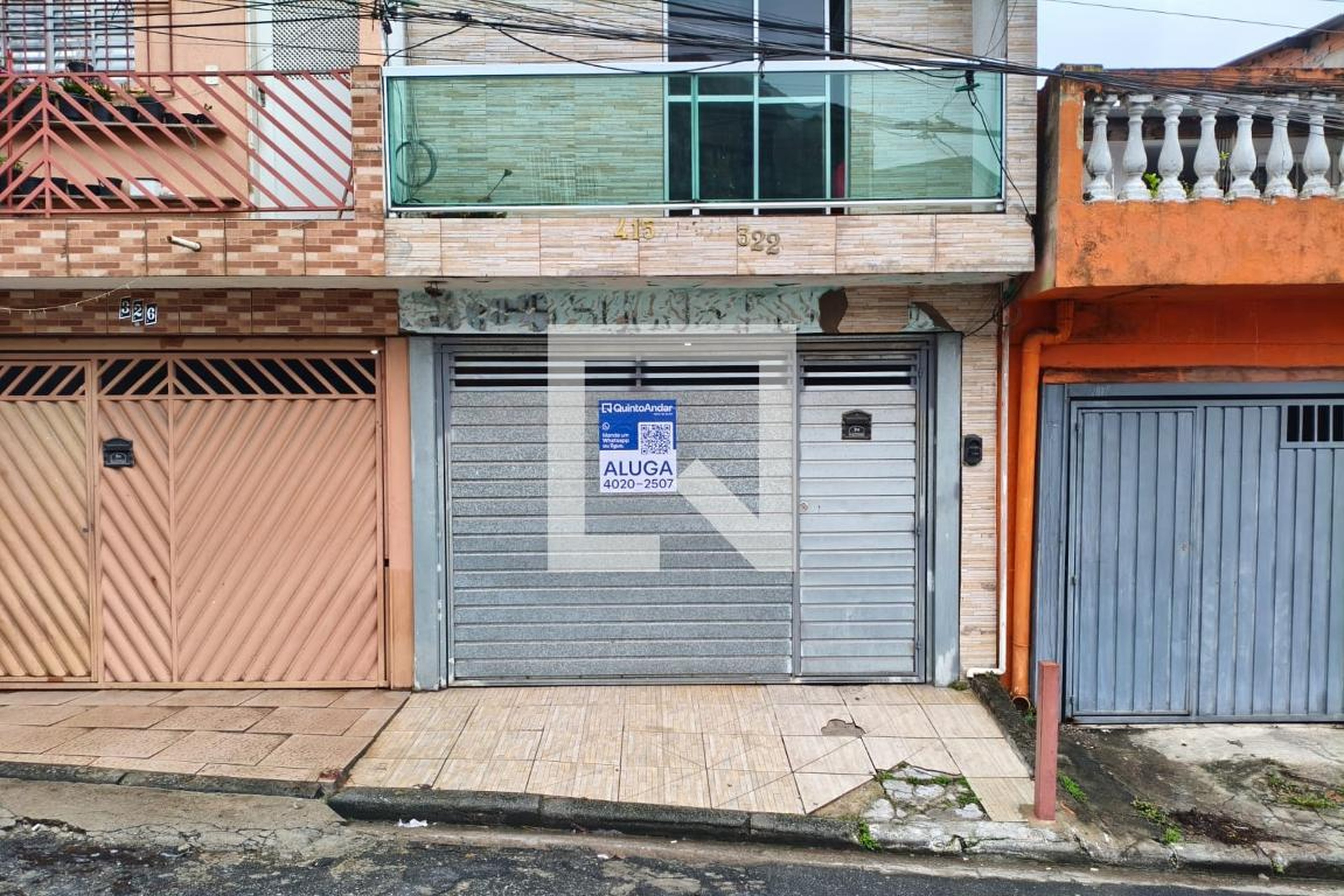 Fachada Condomínio em Rua José Guimarães, 322