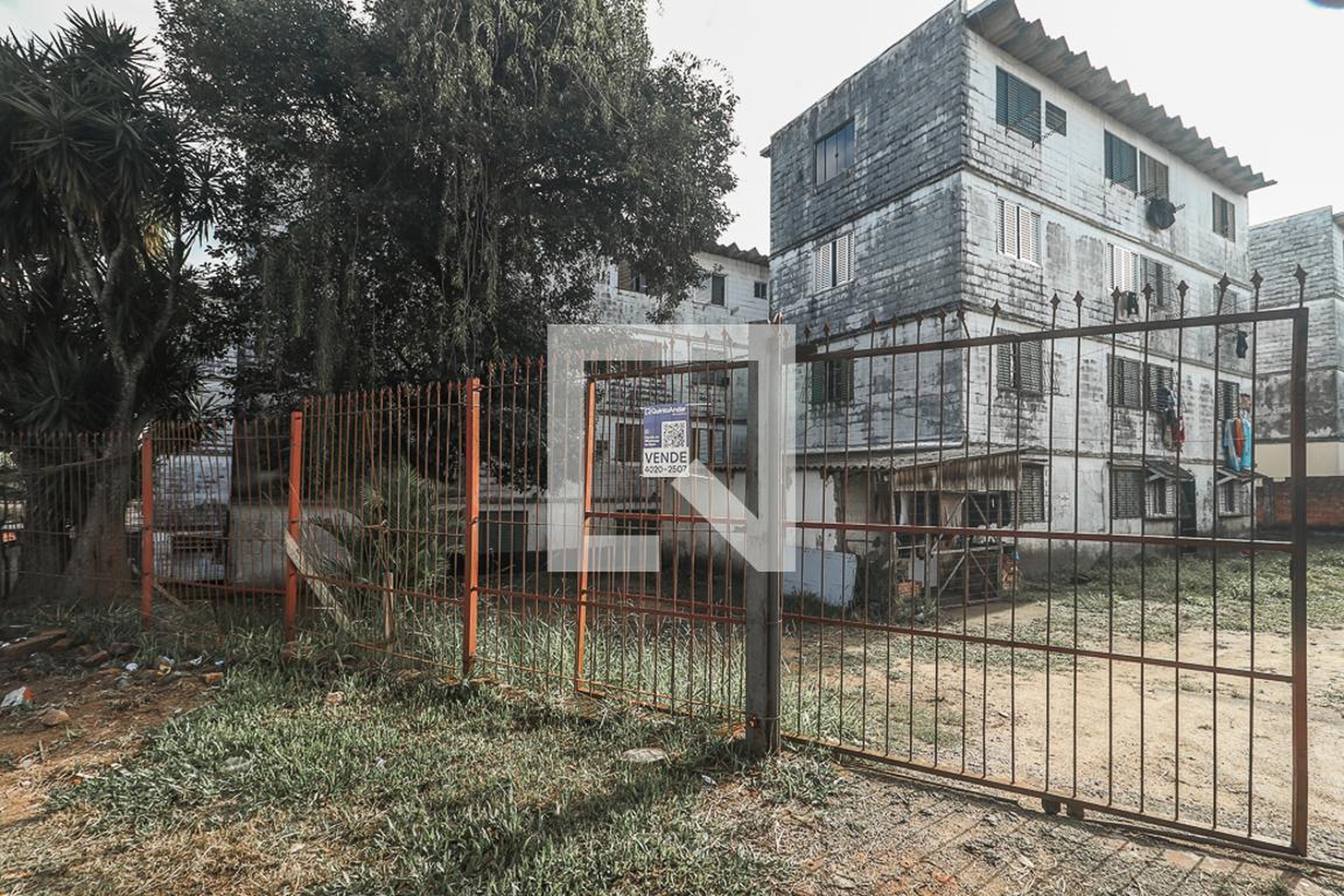 Fachada Condomínio em Rua Professor Augusto Osvaldo Thiesen, 505