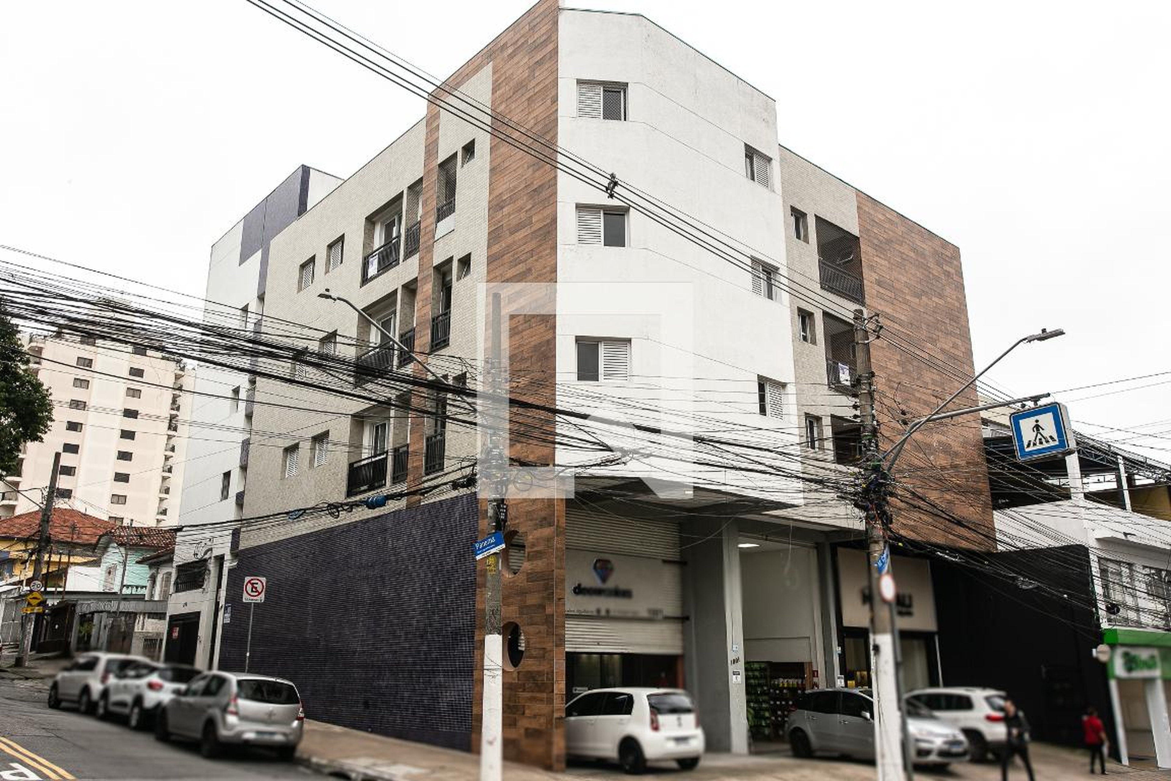 Fachada Condomínio em Rua Lagoa Panema, 370
