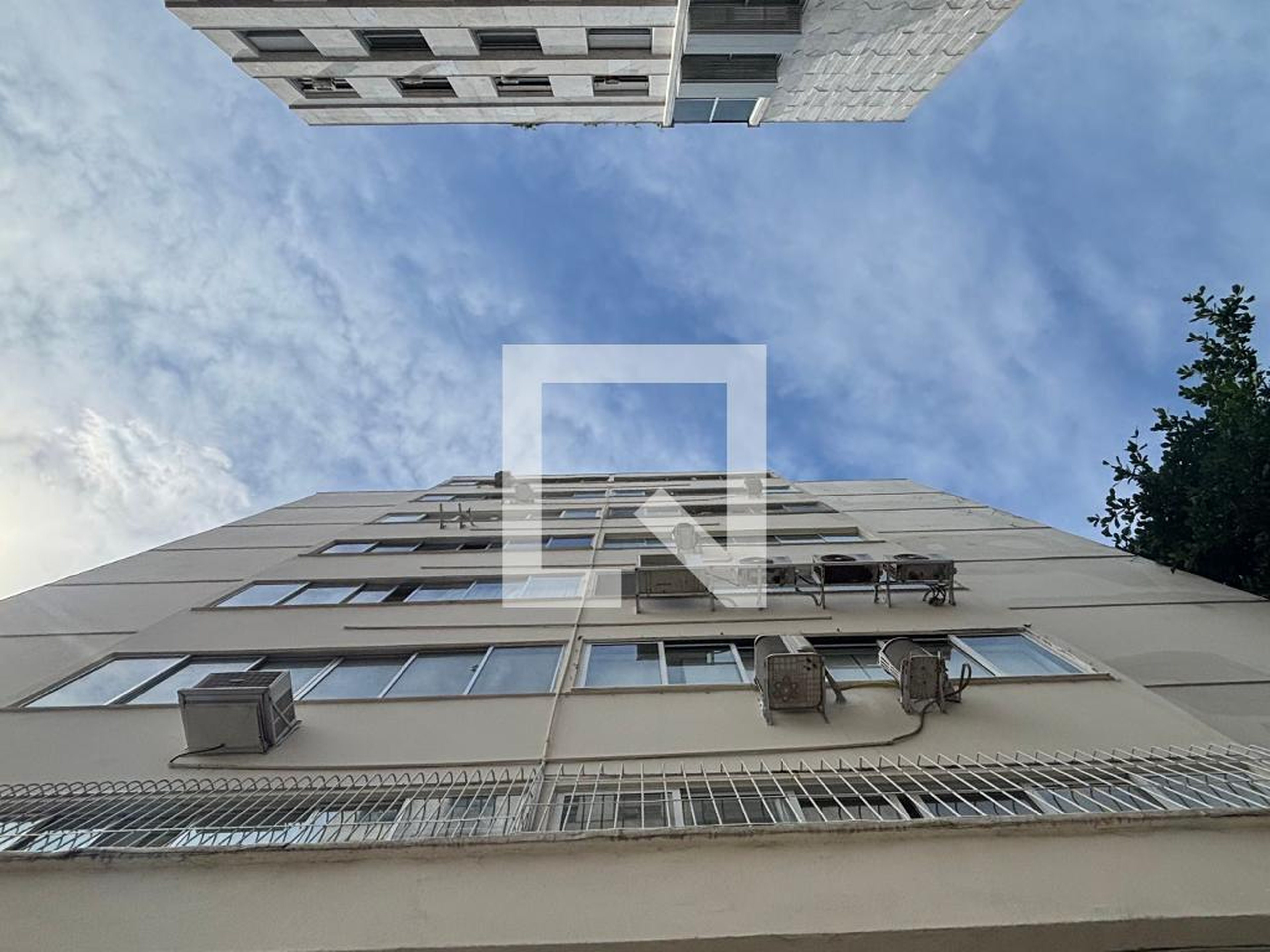 Fachada Condomínio em Avenida Rainha Elisabeth, 574