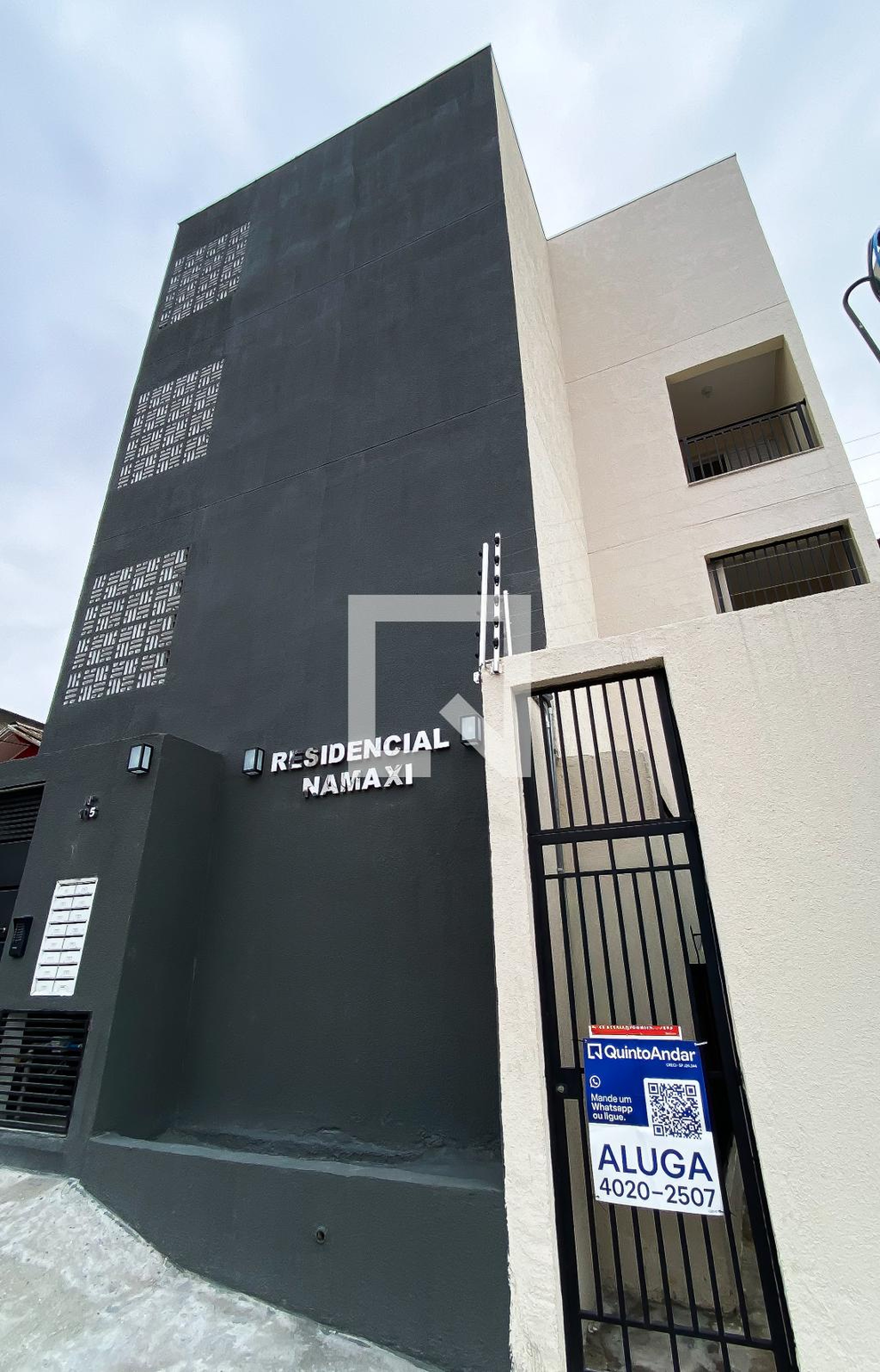 Fachada Condomínio em Rua Namaxi, 105
