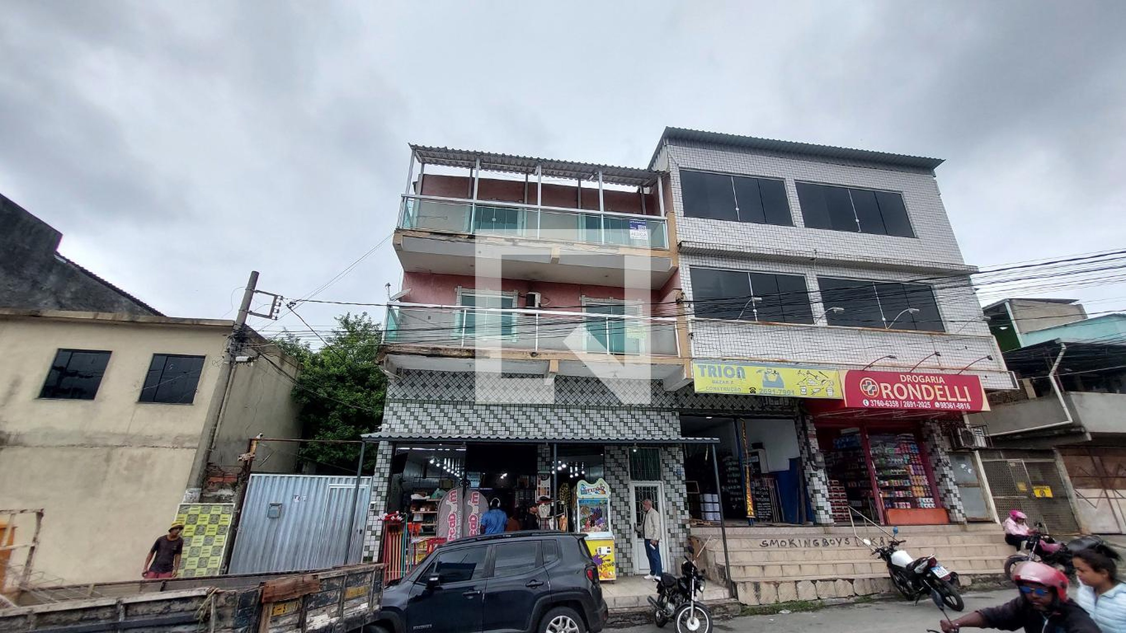 Fachada Condomínio em Estrada General Mena Barreto, 1008