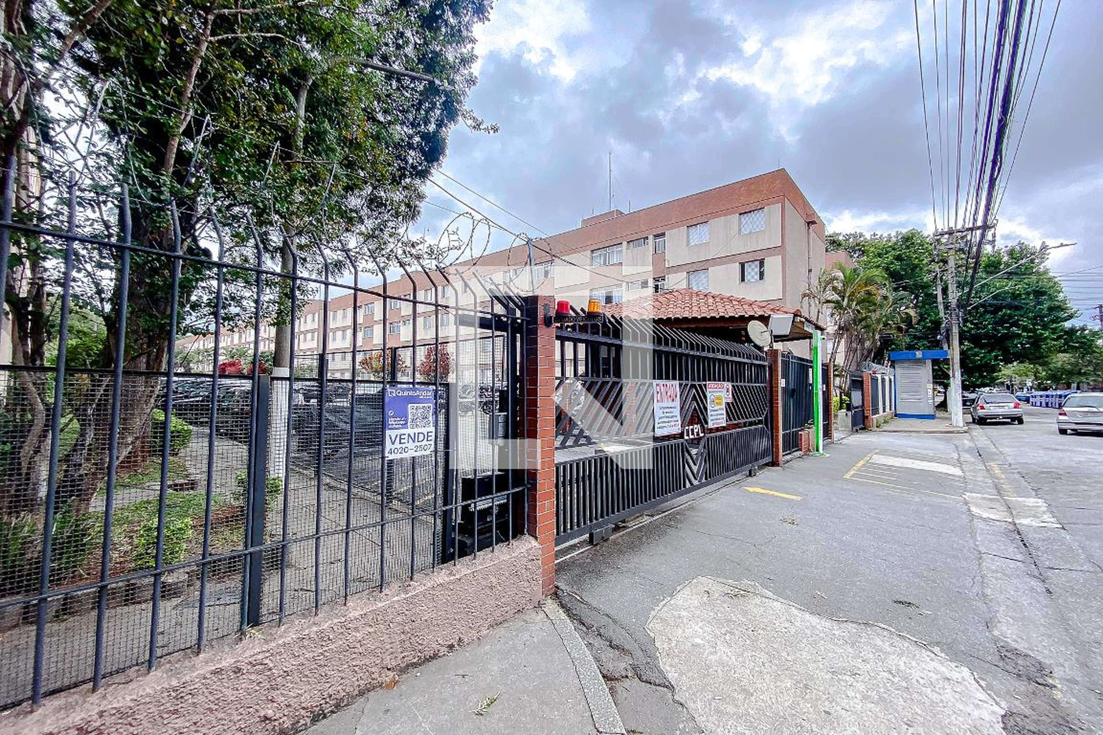 Fachada Condomínio em Rua Corcovado, 139
