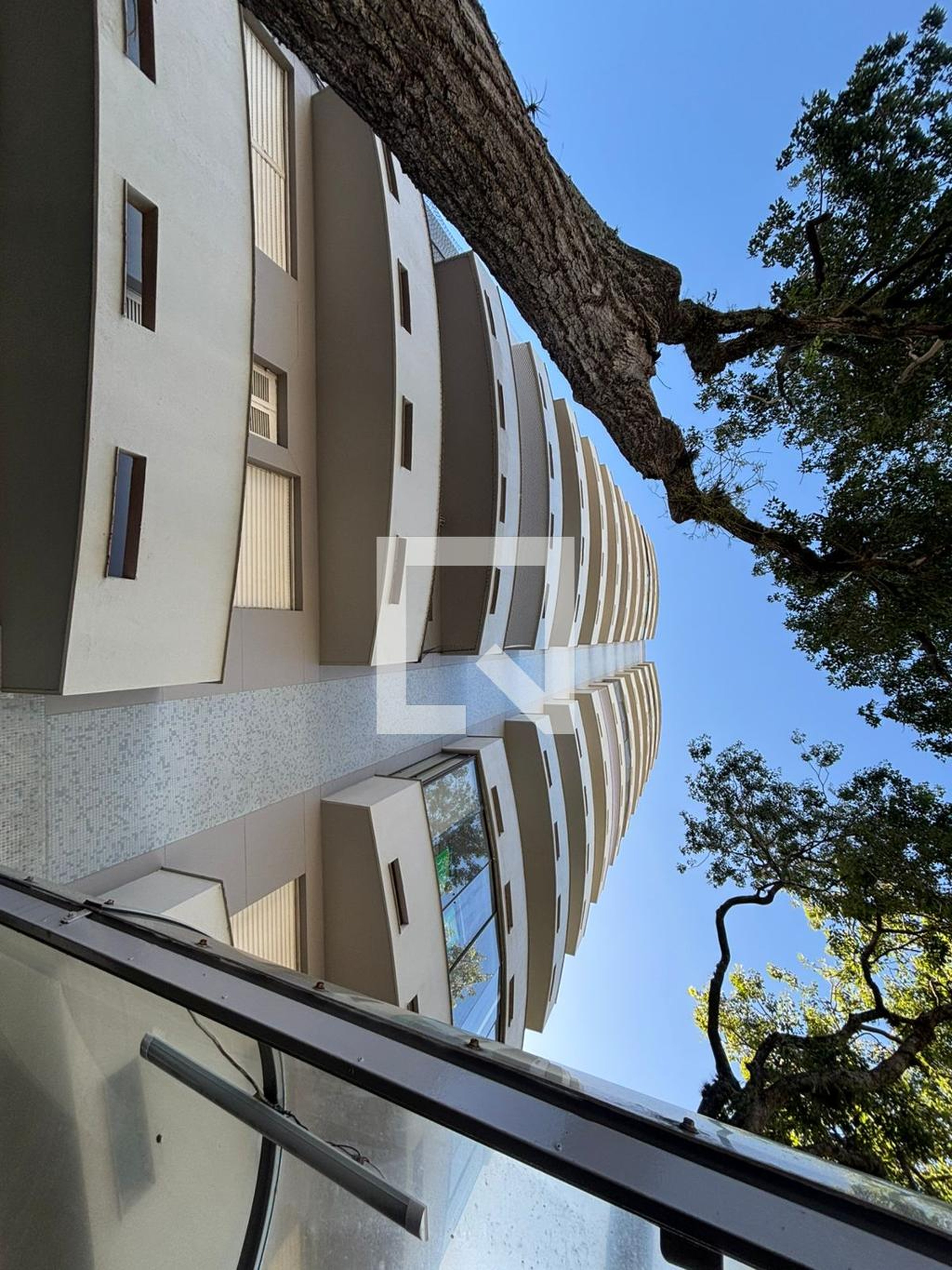 Fachada Condomínio em Avenida Cristóvão Colombo, 2424