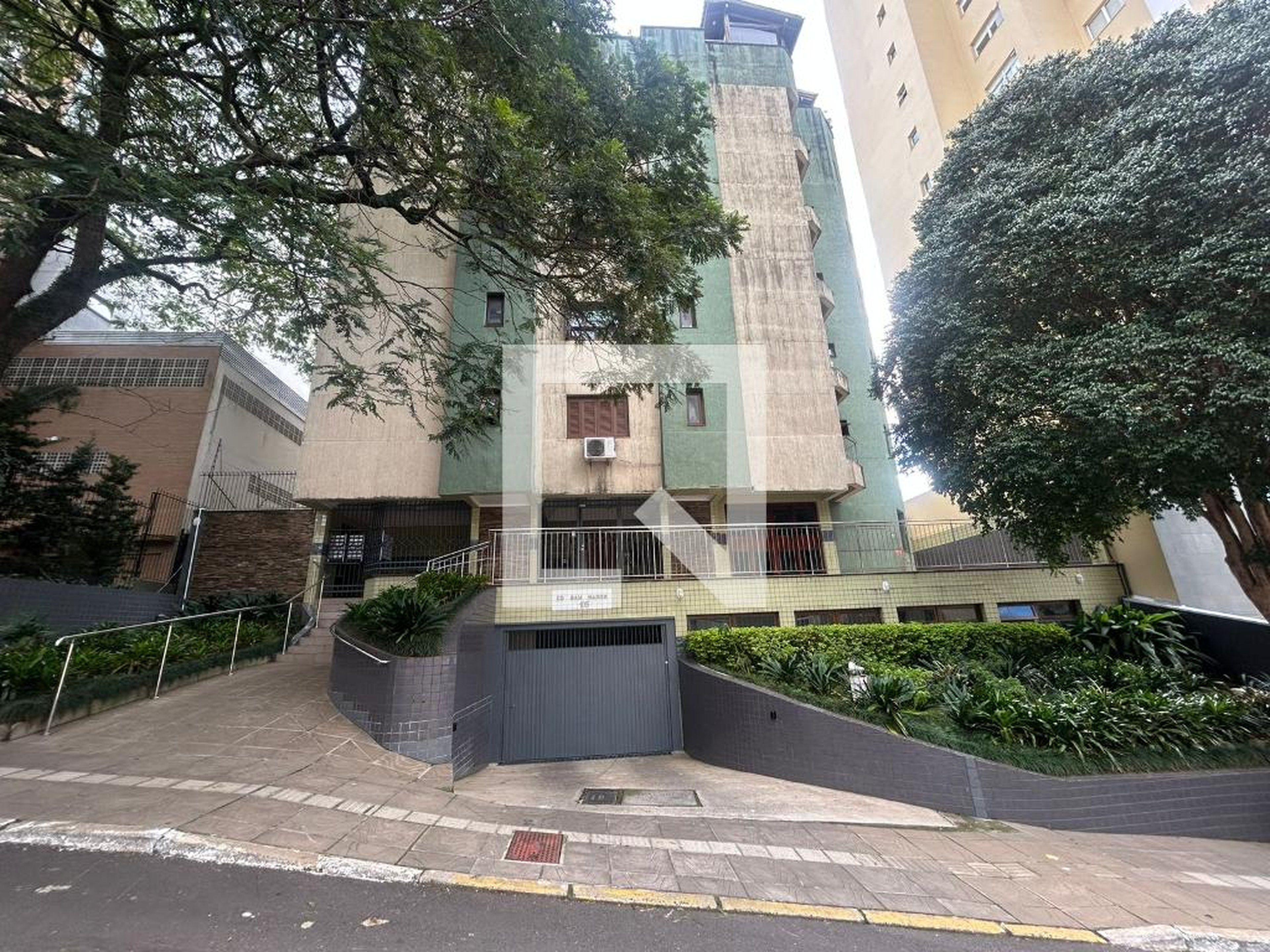 Fachada do Prédio Condomínio em Rua Ângelo Possebon, 105