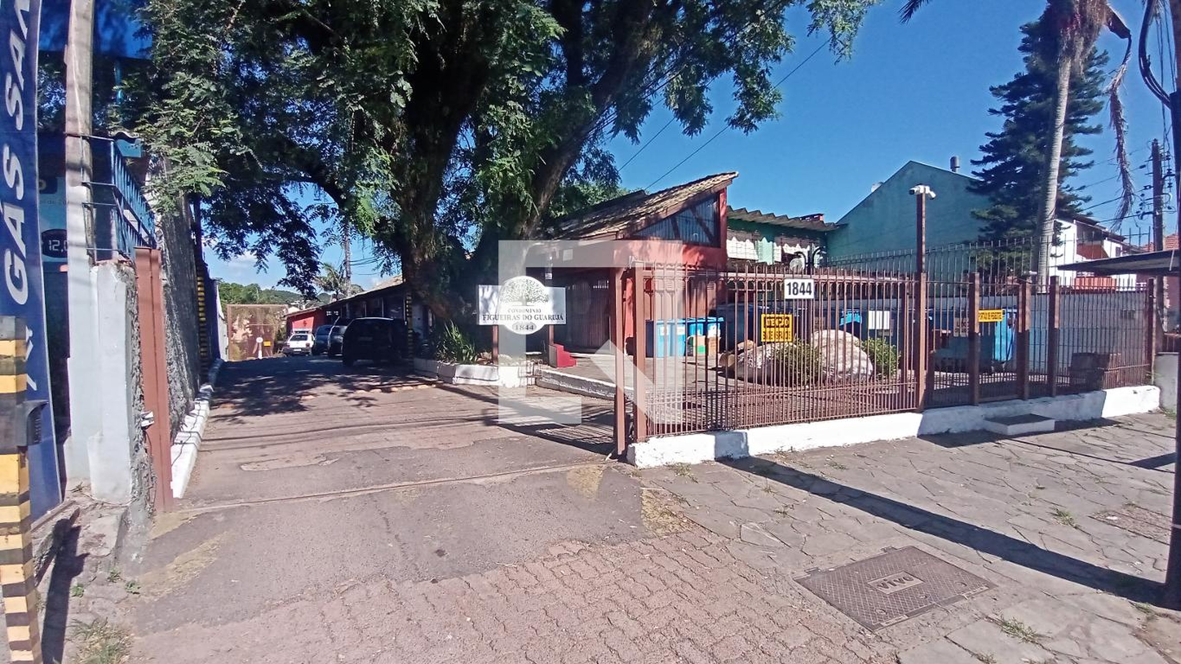 Fachada Condomínio Figueiras do Guarujá
