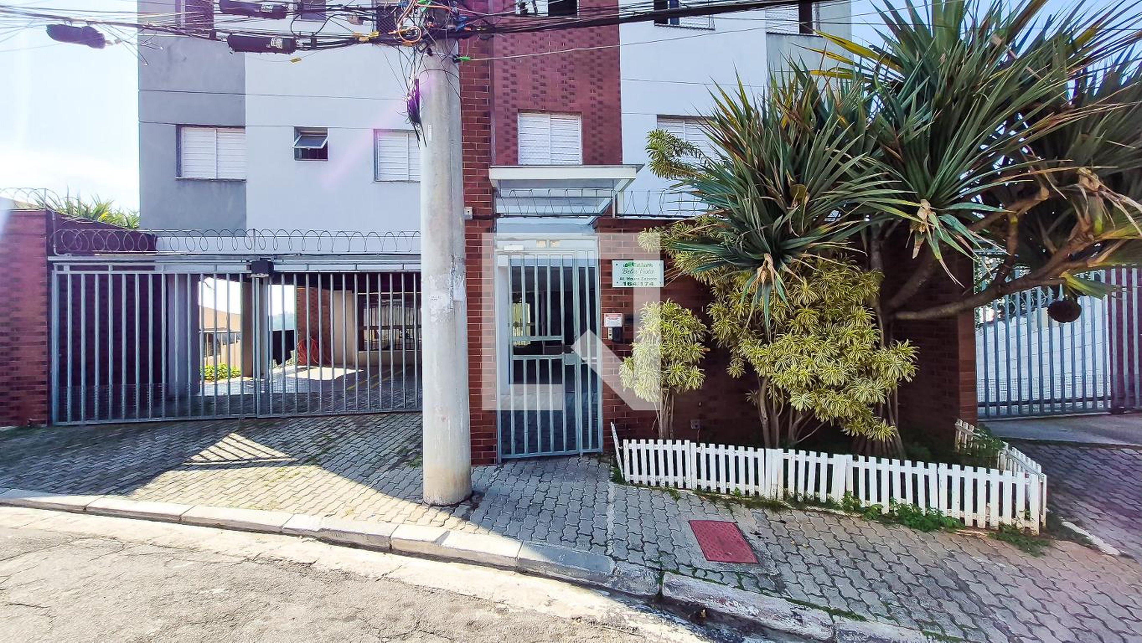 Fachada Condomínio em Alameda Mauro Zelante, 164