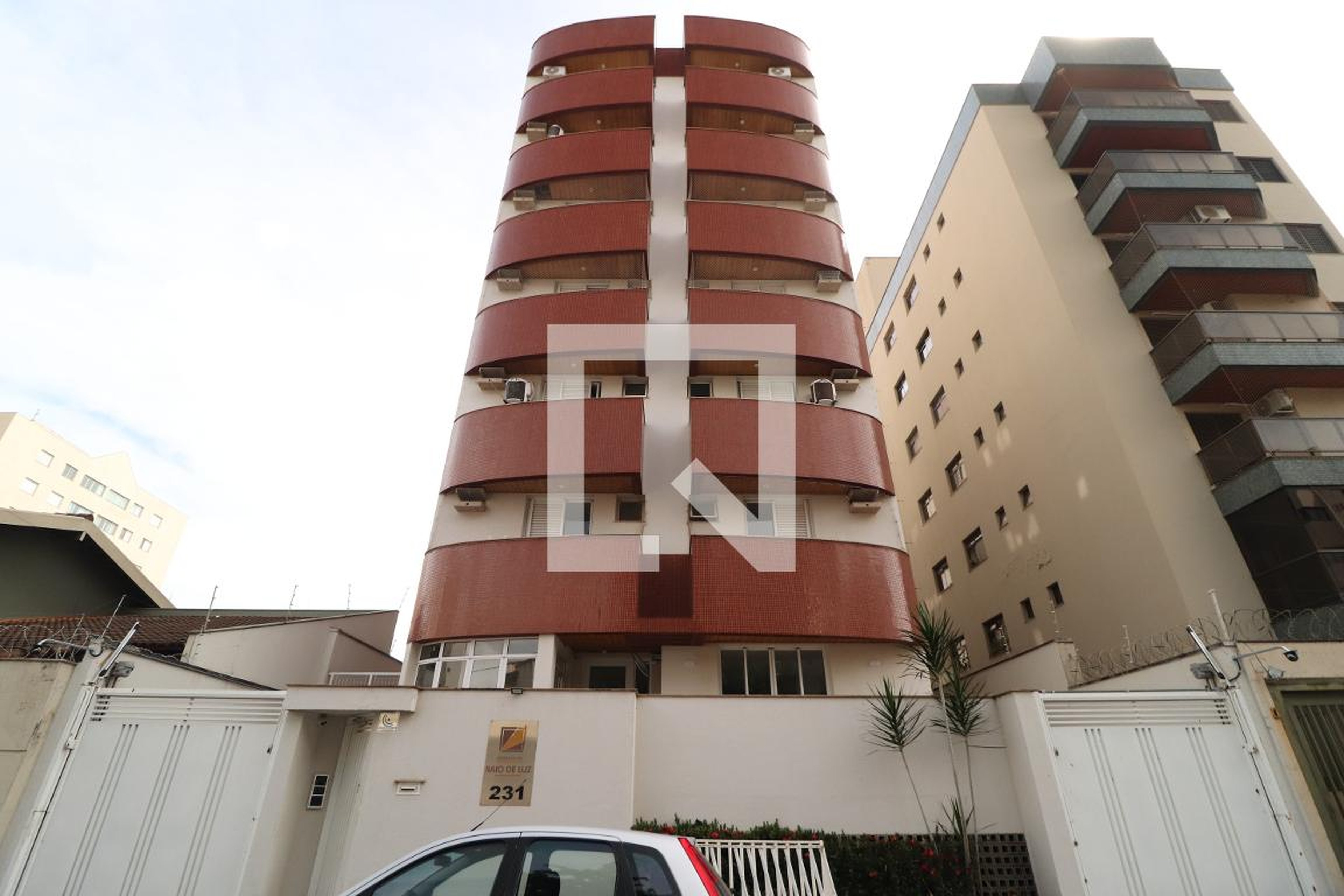 Fachada Condomínio em Avenida Alexandre Ribeiro Guimarães, 231