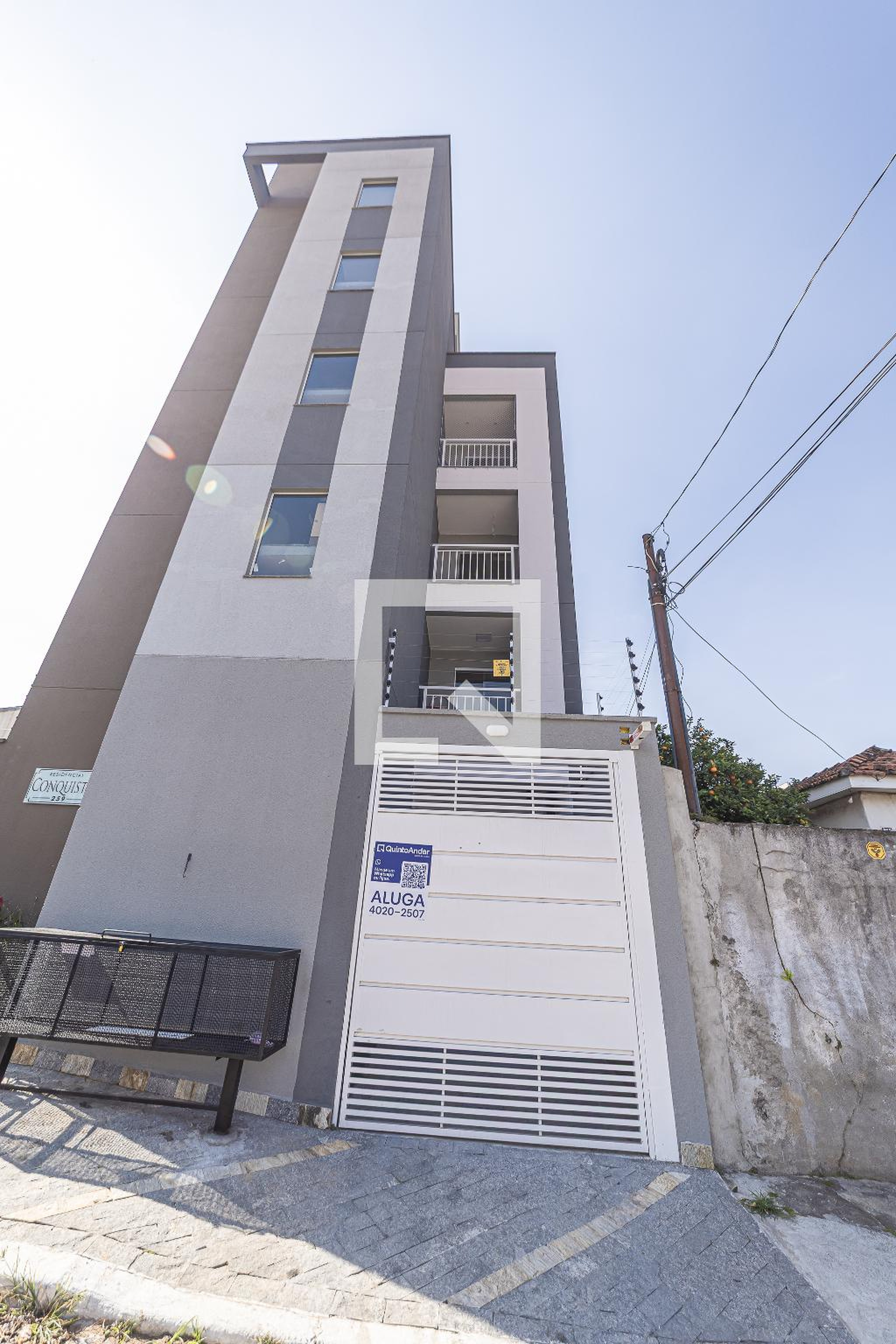 Fachada Condomínio em Rua Doutor Emanuel Dias, 259