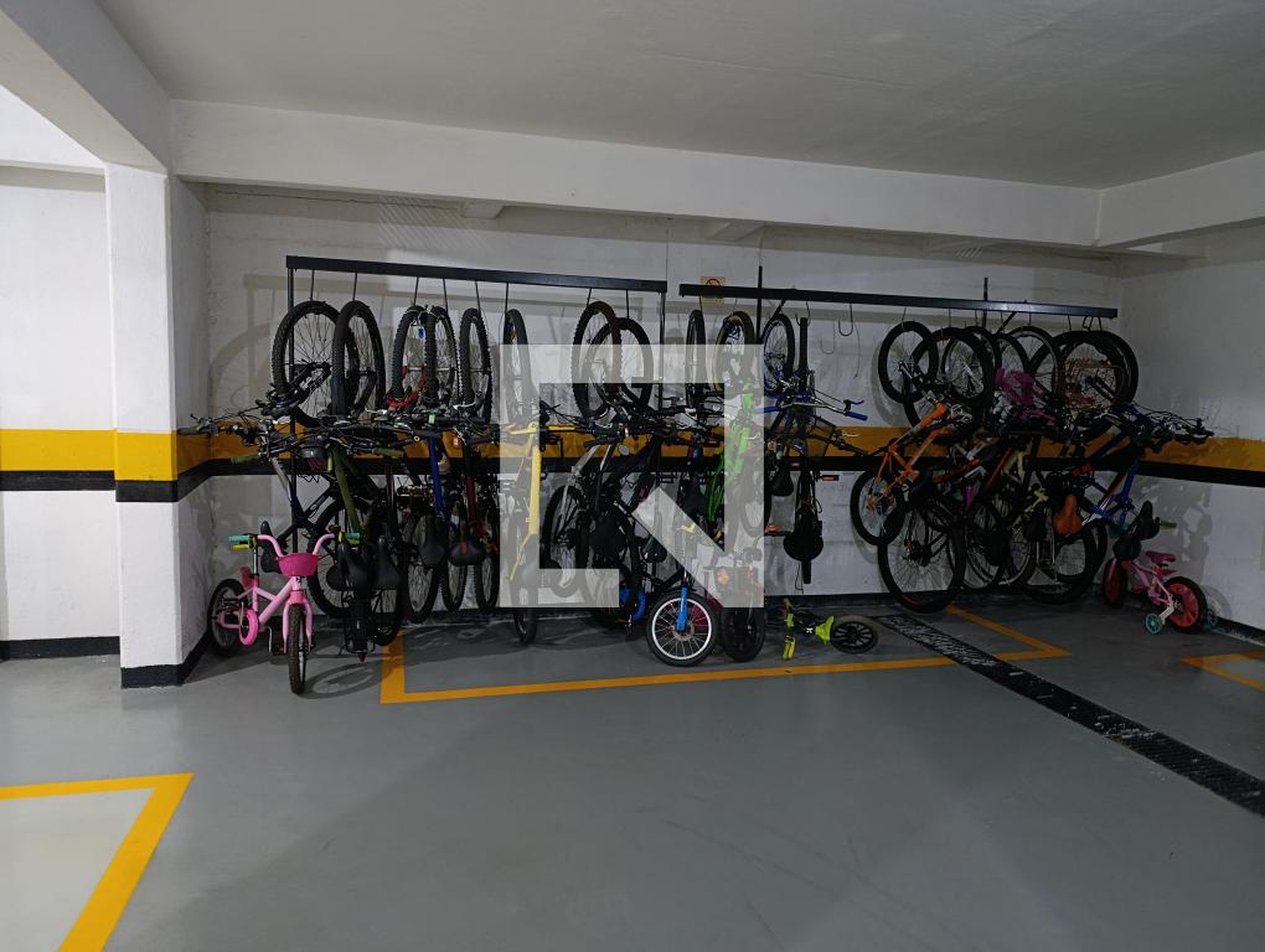 Bicicletário - Le Crillon