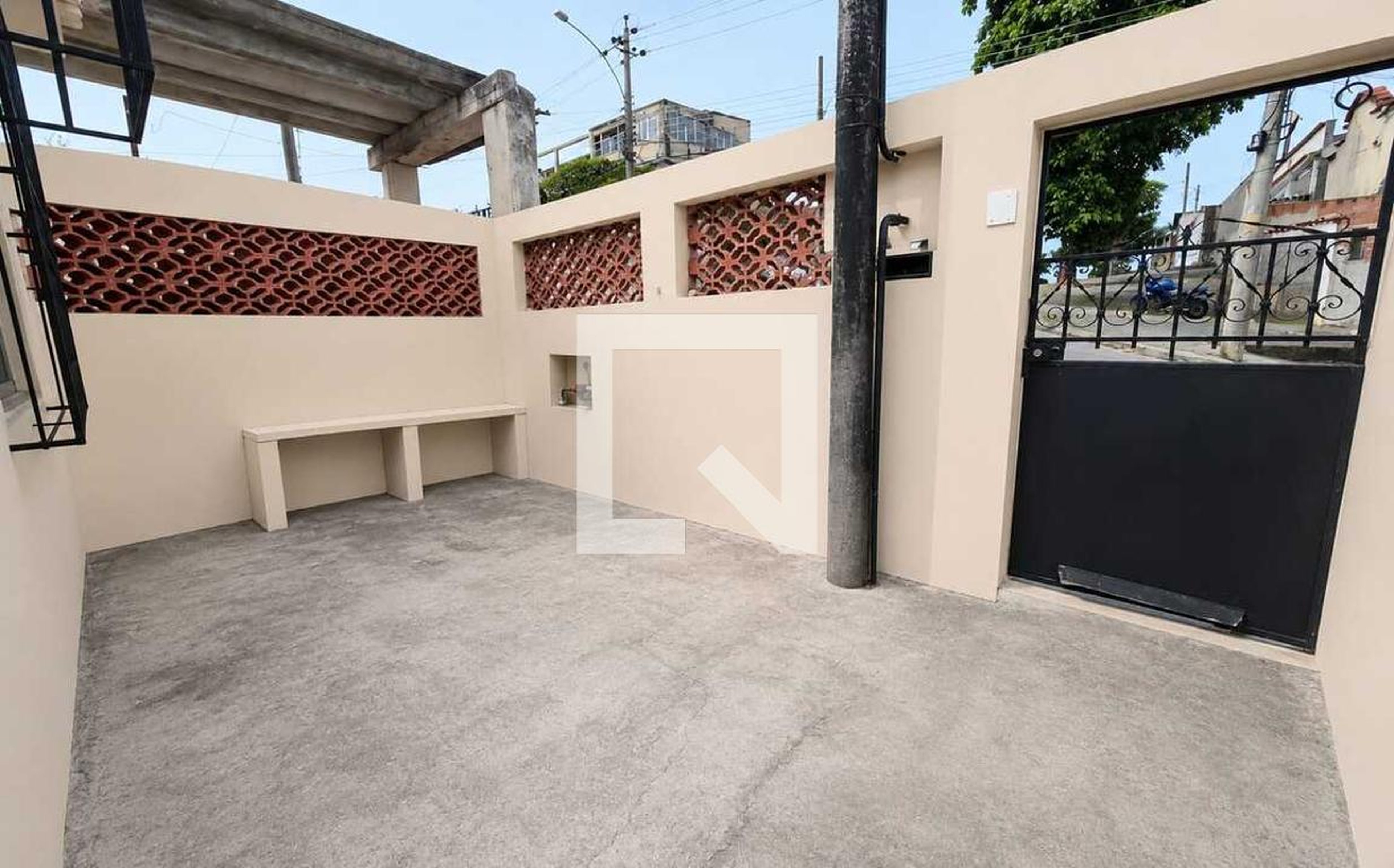 Área externa Condomínio em Rua Franco Vaz, 164