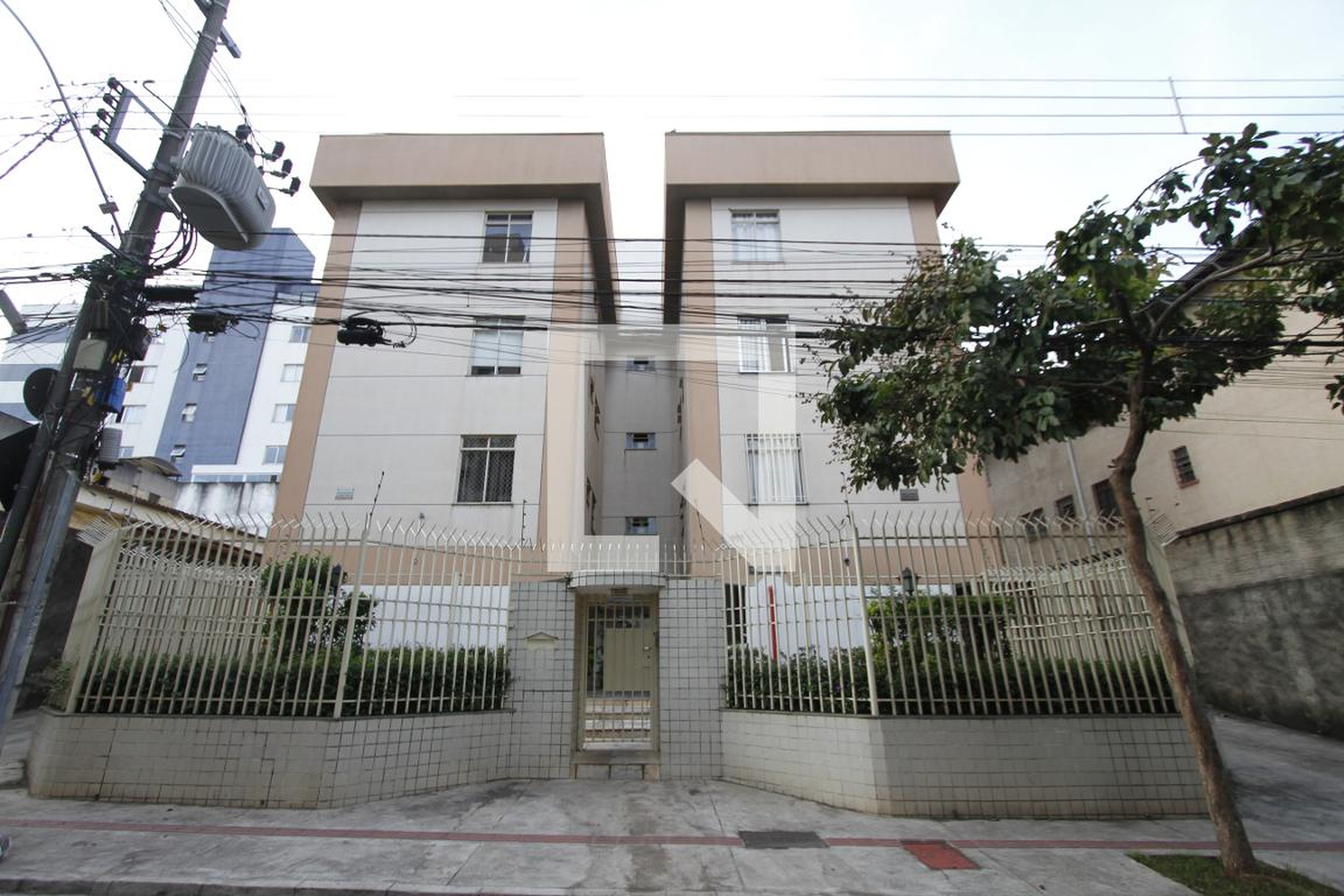 Fachada Condomínio em Rua Humaitá, 910