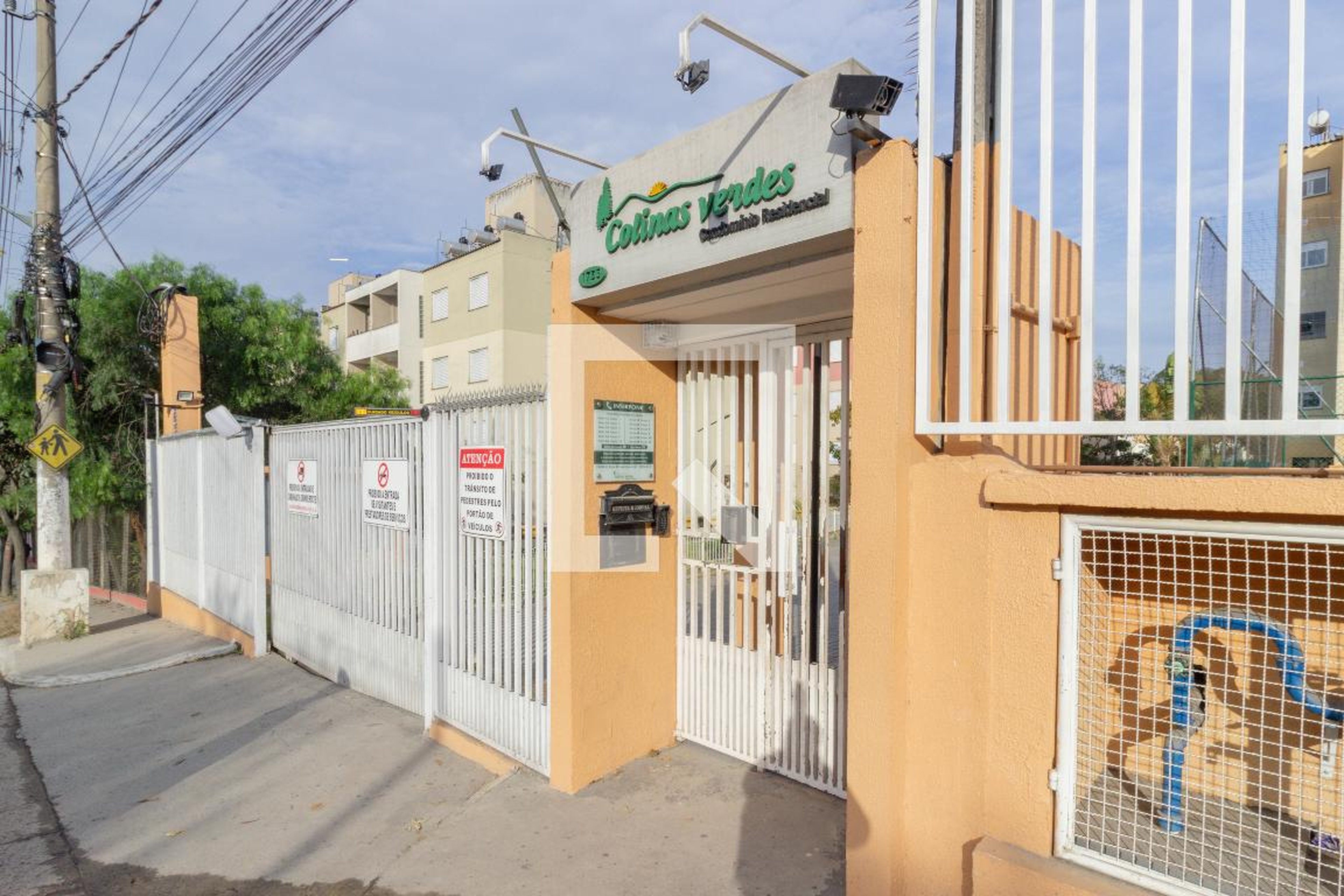 Fachada Residencial Colinas Verdes