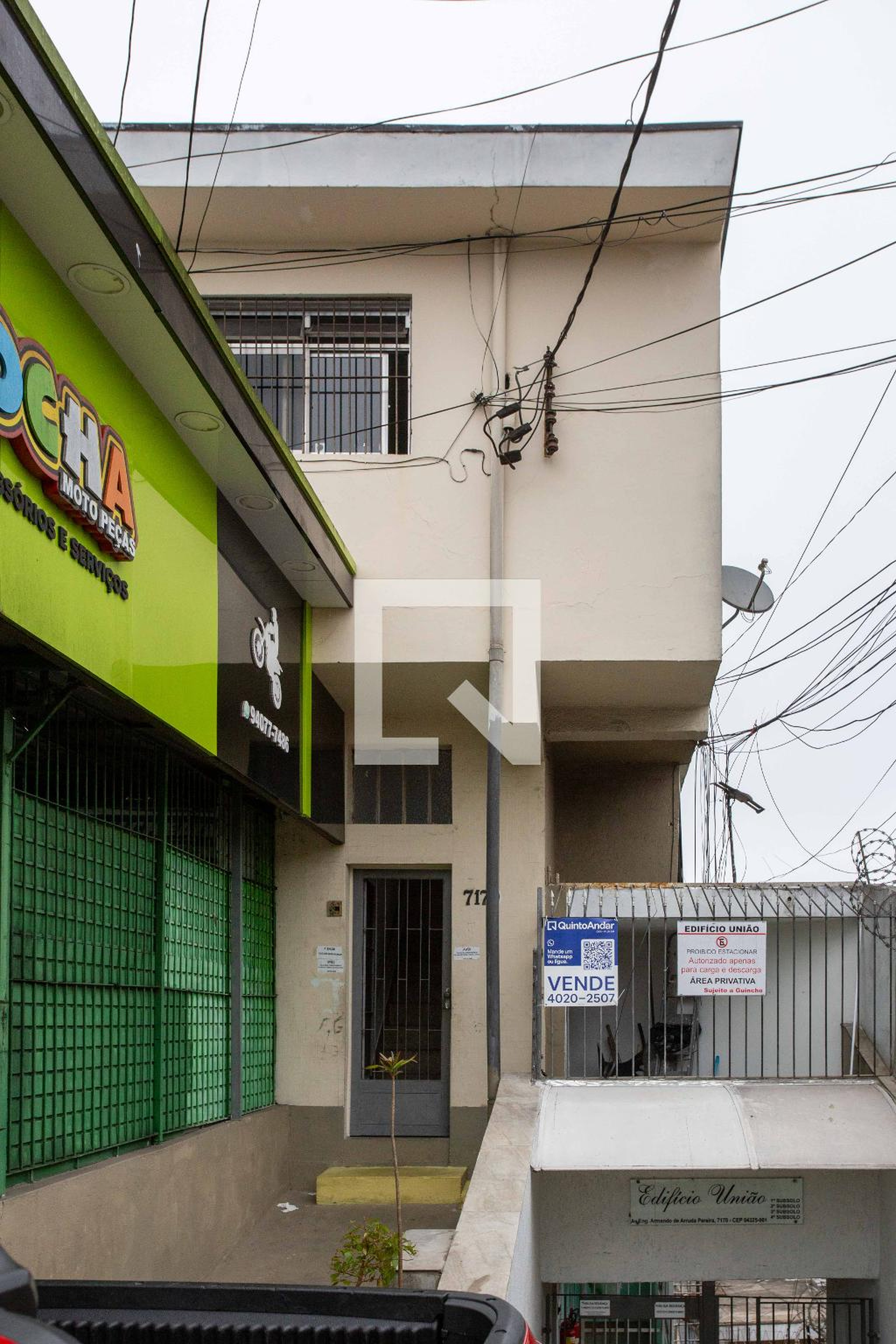 Fachada do Prédio Condomínio em Avenida Engenheiro Armando de Arruda Pereira, 7170