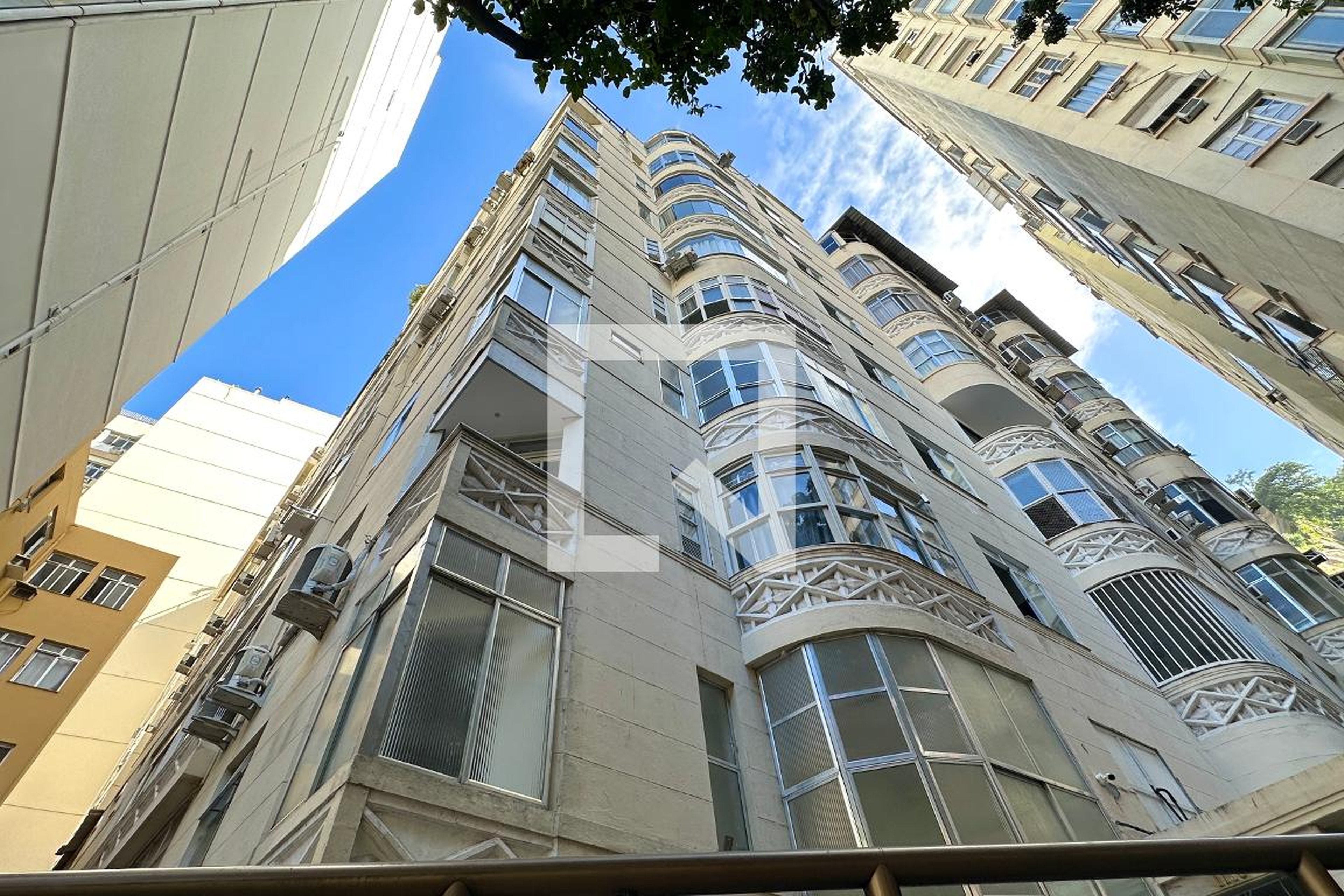 Fachada Condomínio em Avenida Nossa Senhora de Copacabana, 1118