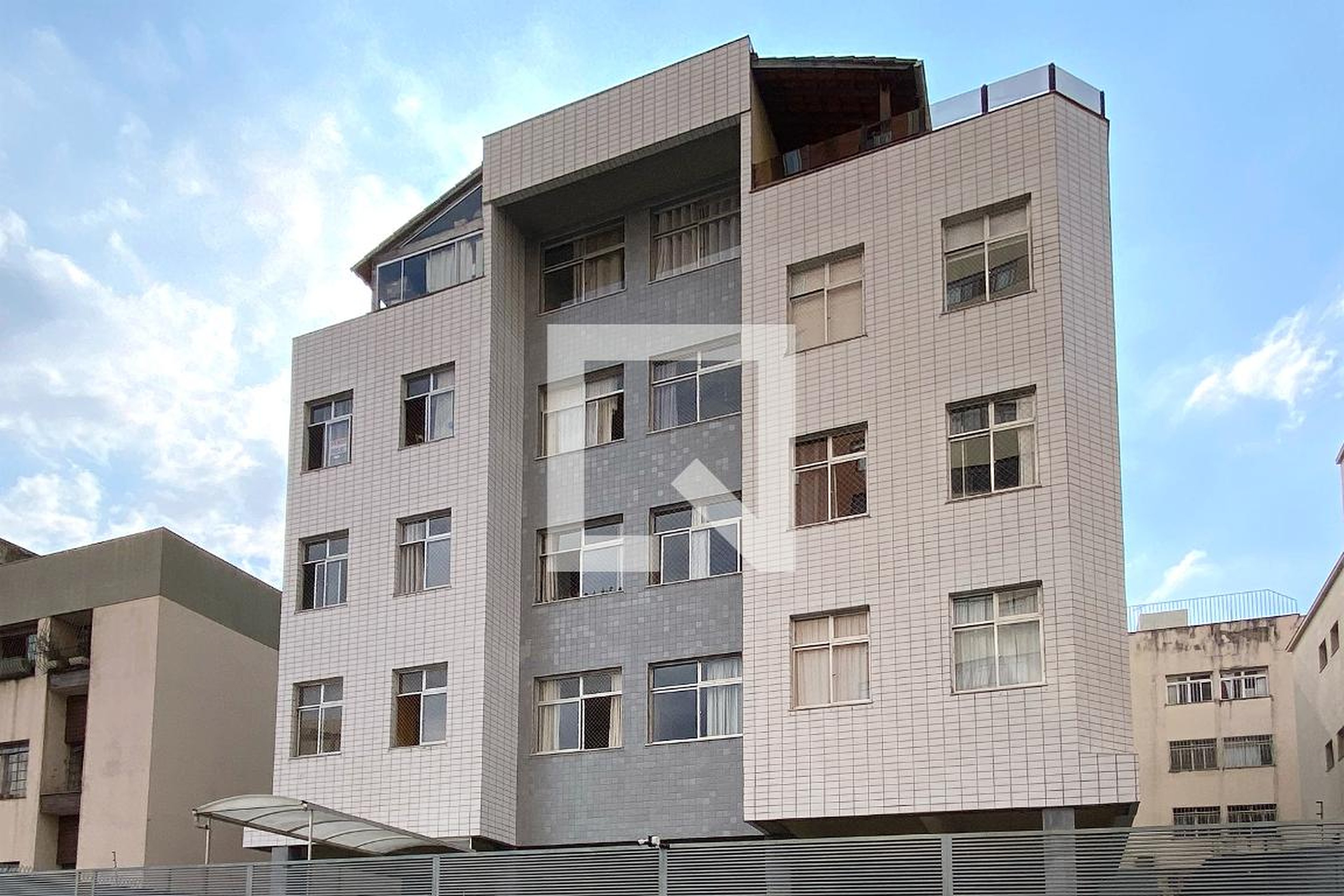 Fachada Edifício Residencial Adriana