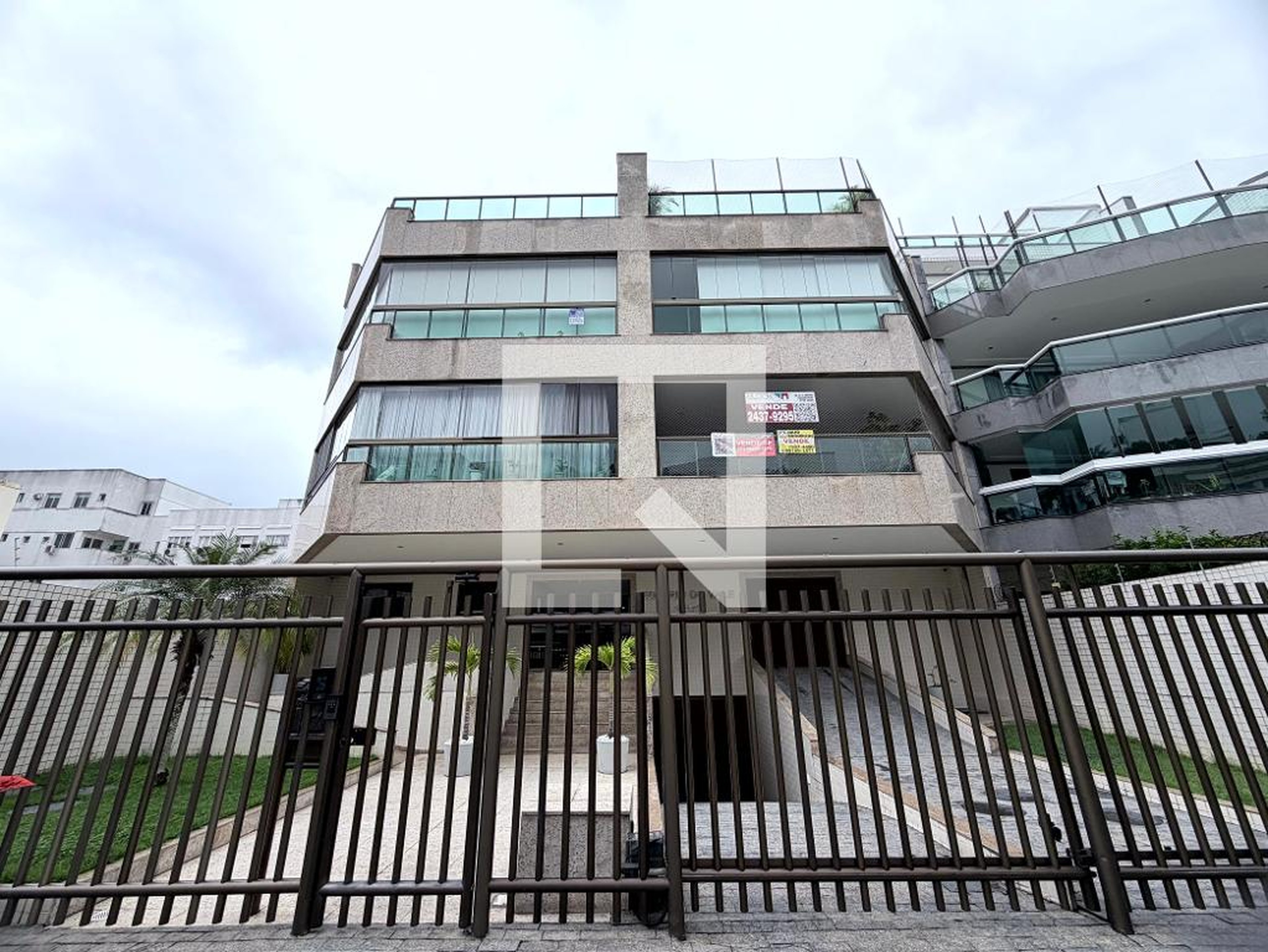 Fachada Condomínio em Rua Gustavo Corção, 1292