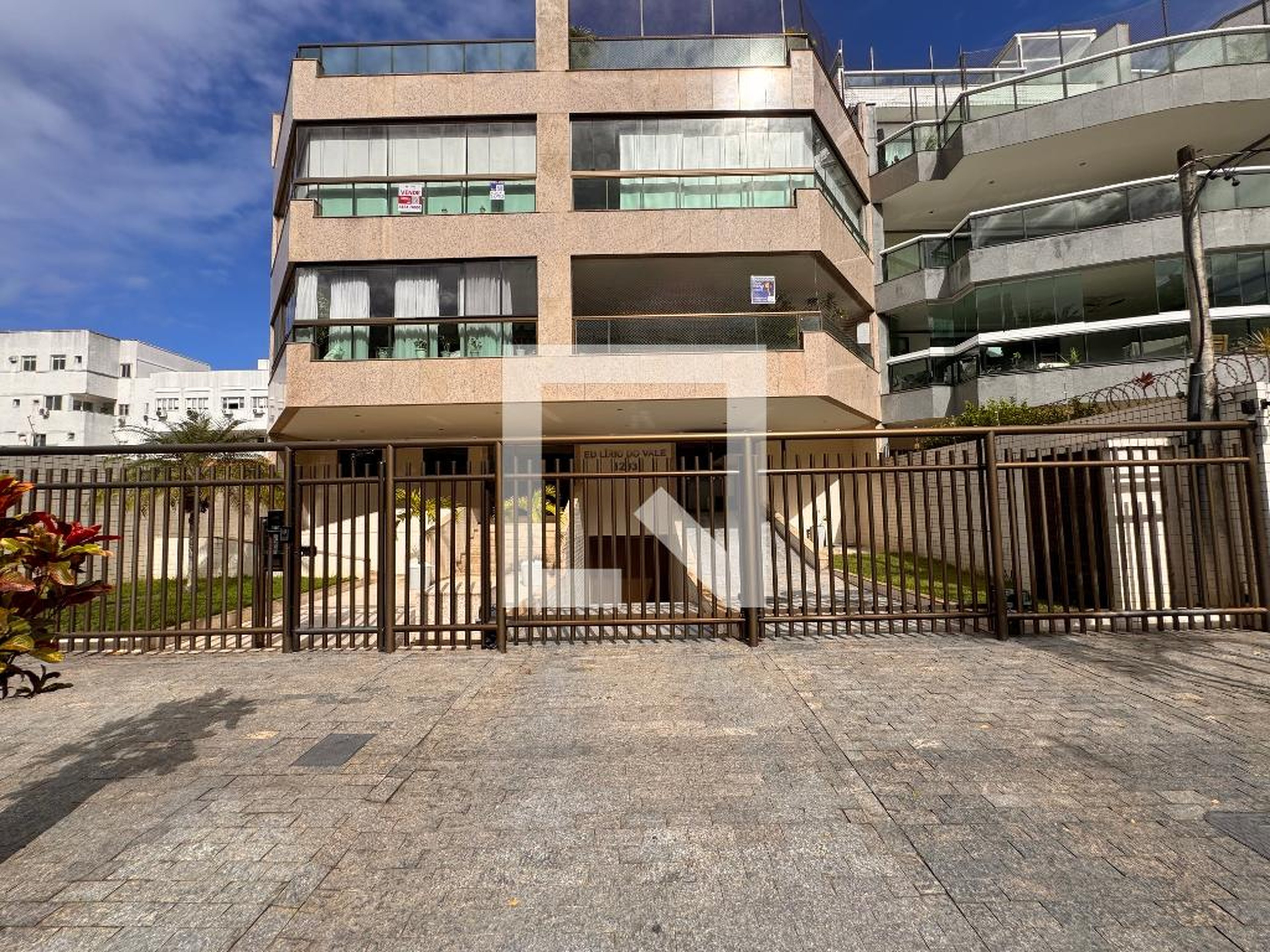 Fachada Condomínio em Rua Gustavo Corção, 1293