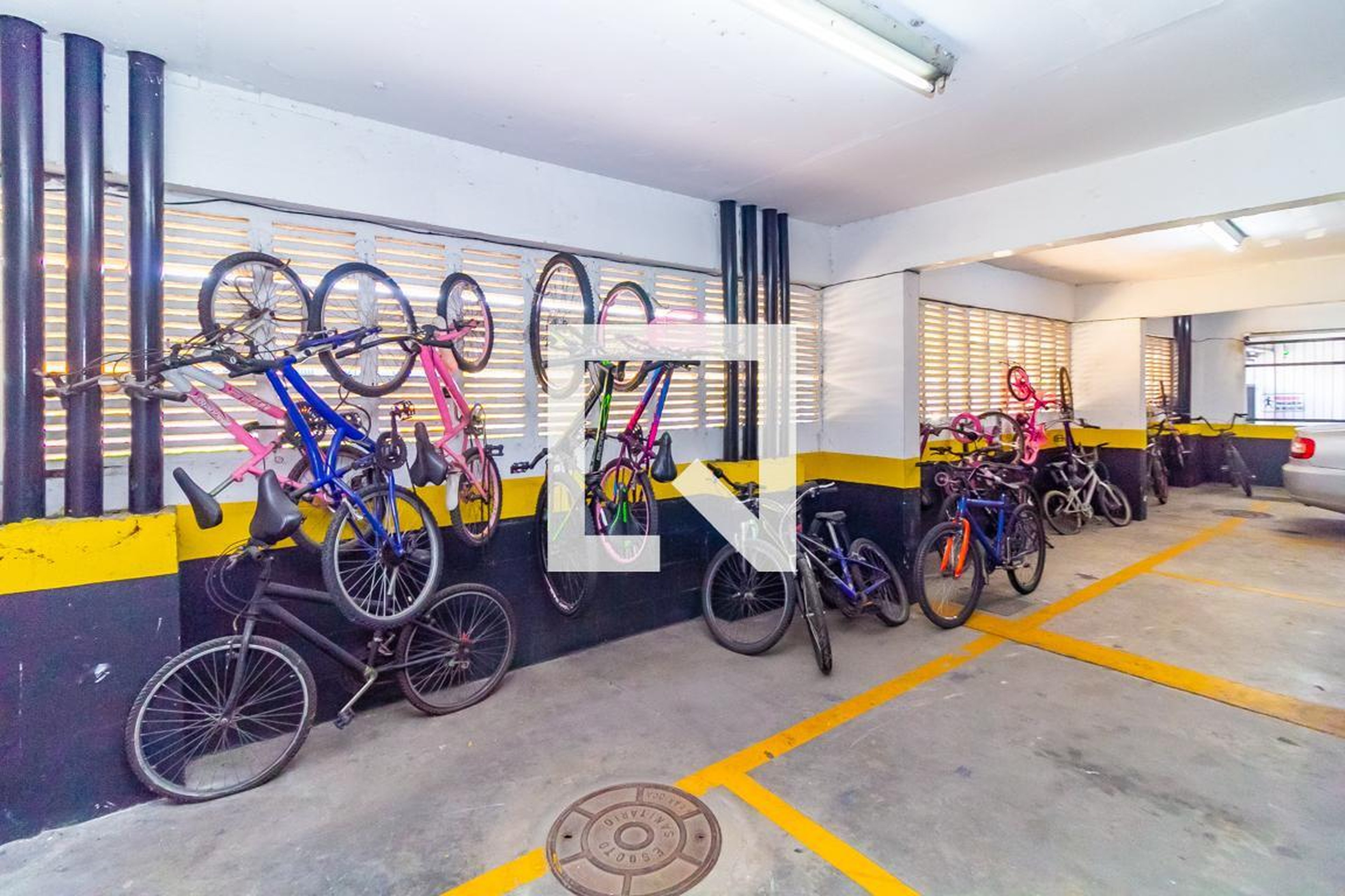 Bicicletario - Madison Premium